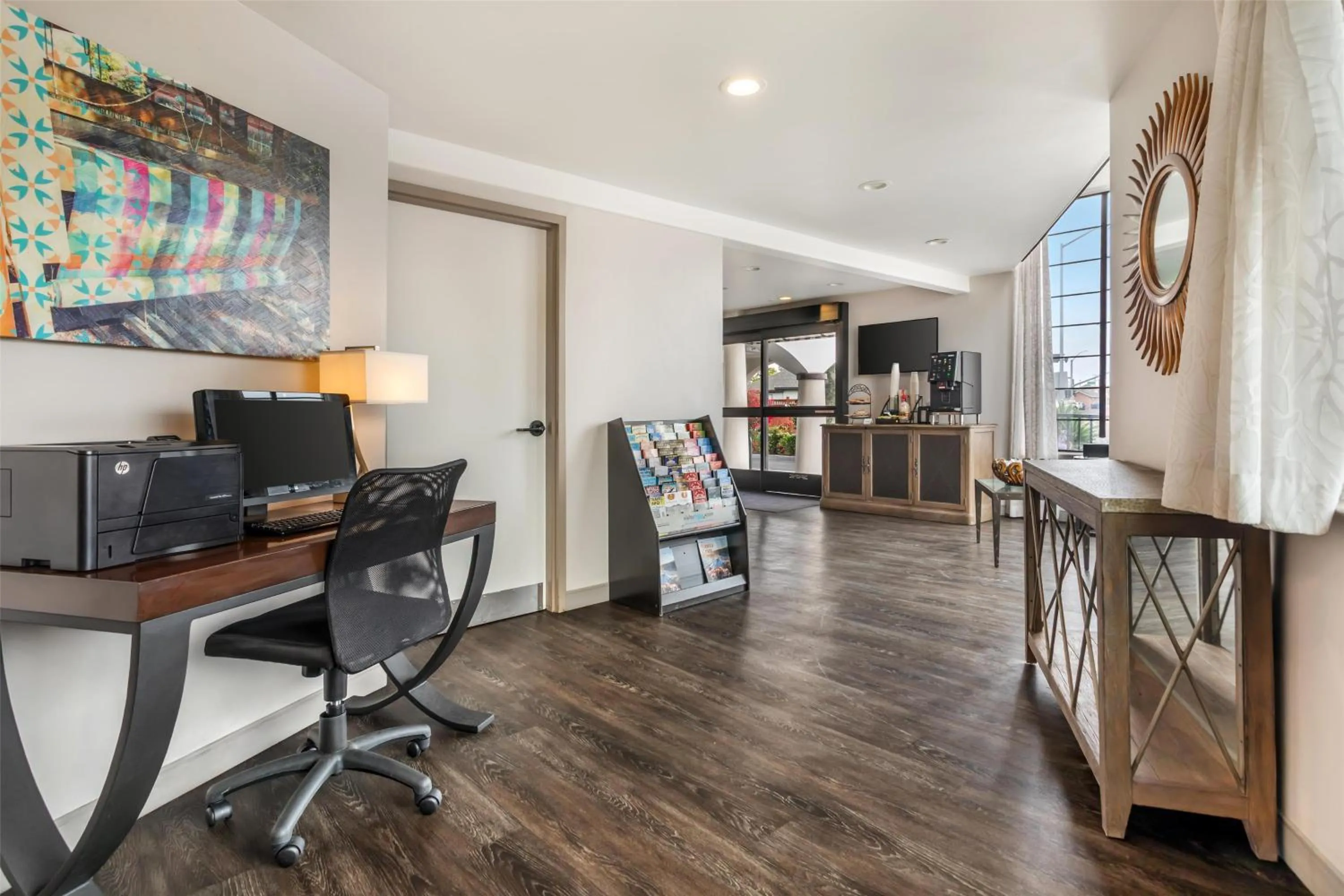 Lobby or reception in Best Western Rose Garden Inn