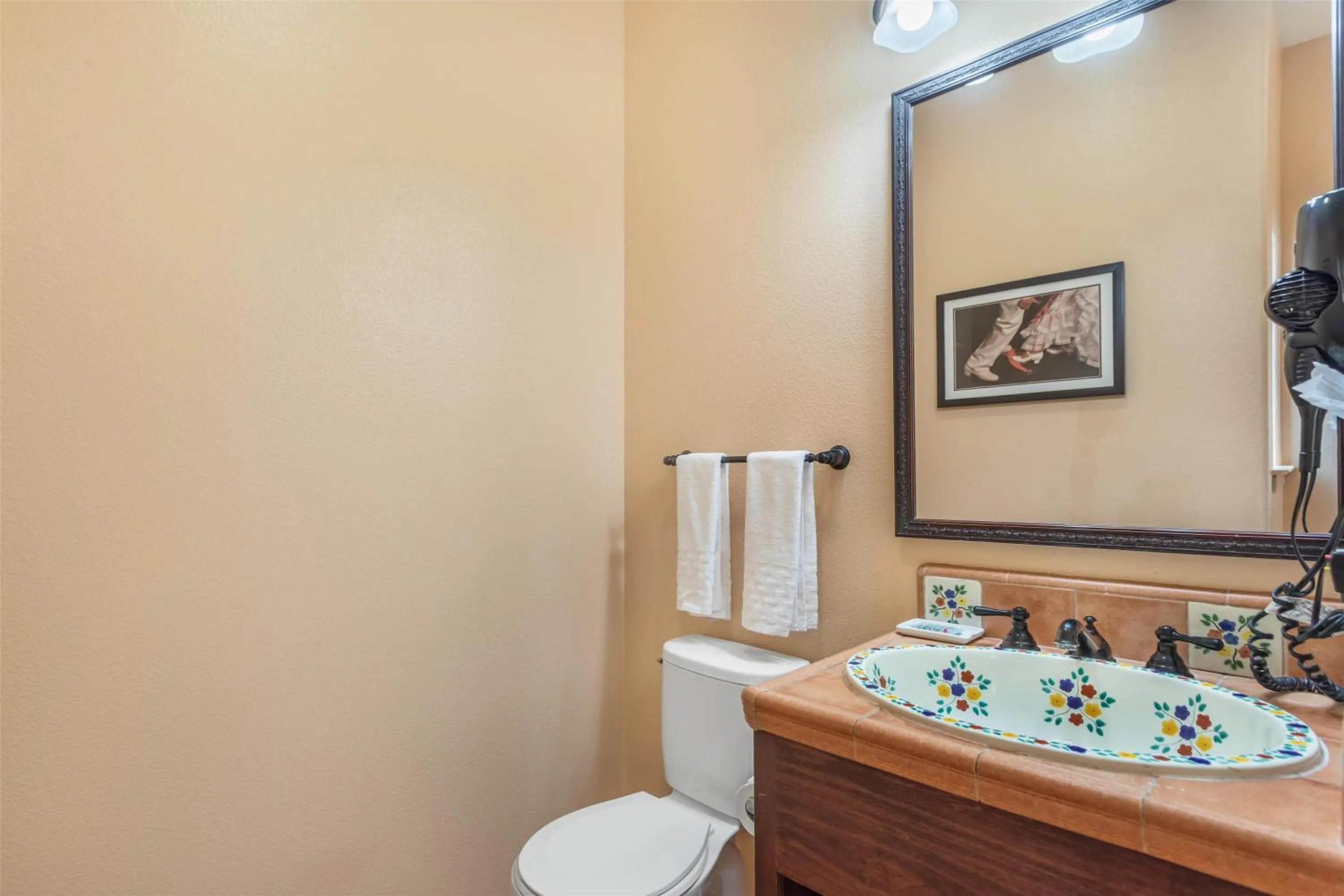 Bathroom in Best Western Rose Garden Inn