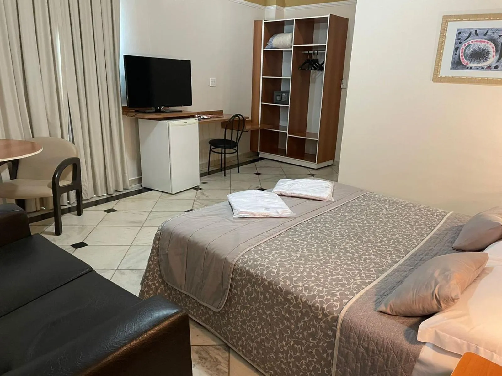 Bed in Tamareiras Park Hotel