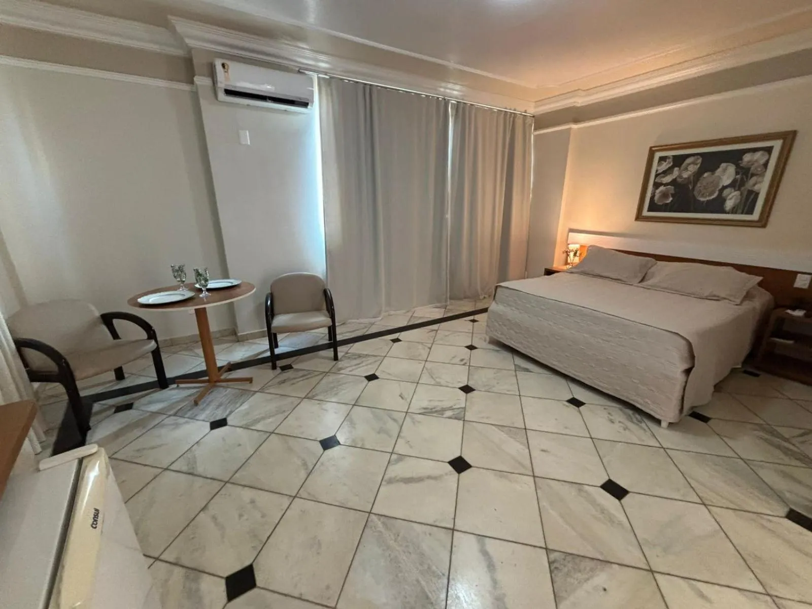 Bed in Tamareiras Park Hotel