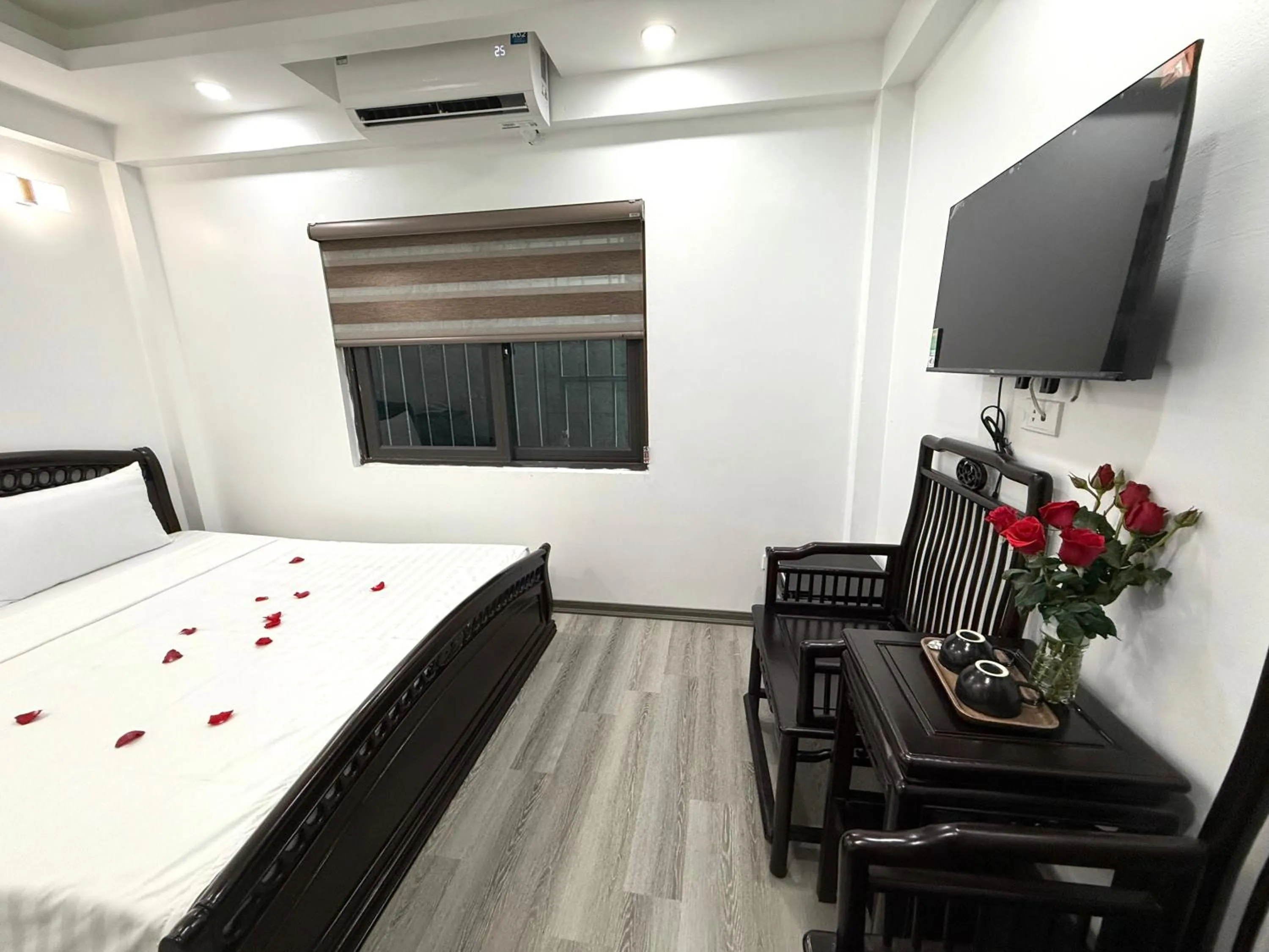 Bed in The Queen Hotel & Spa 2