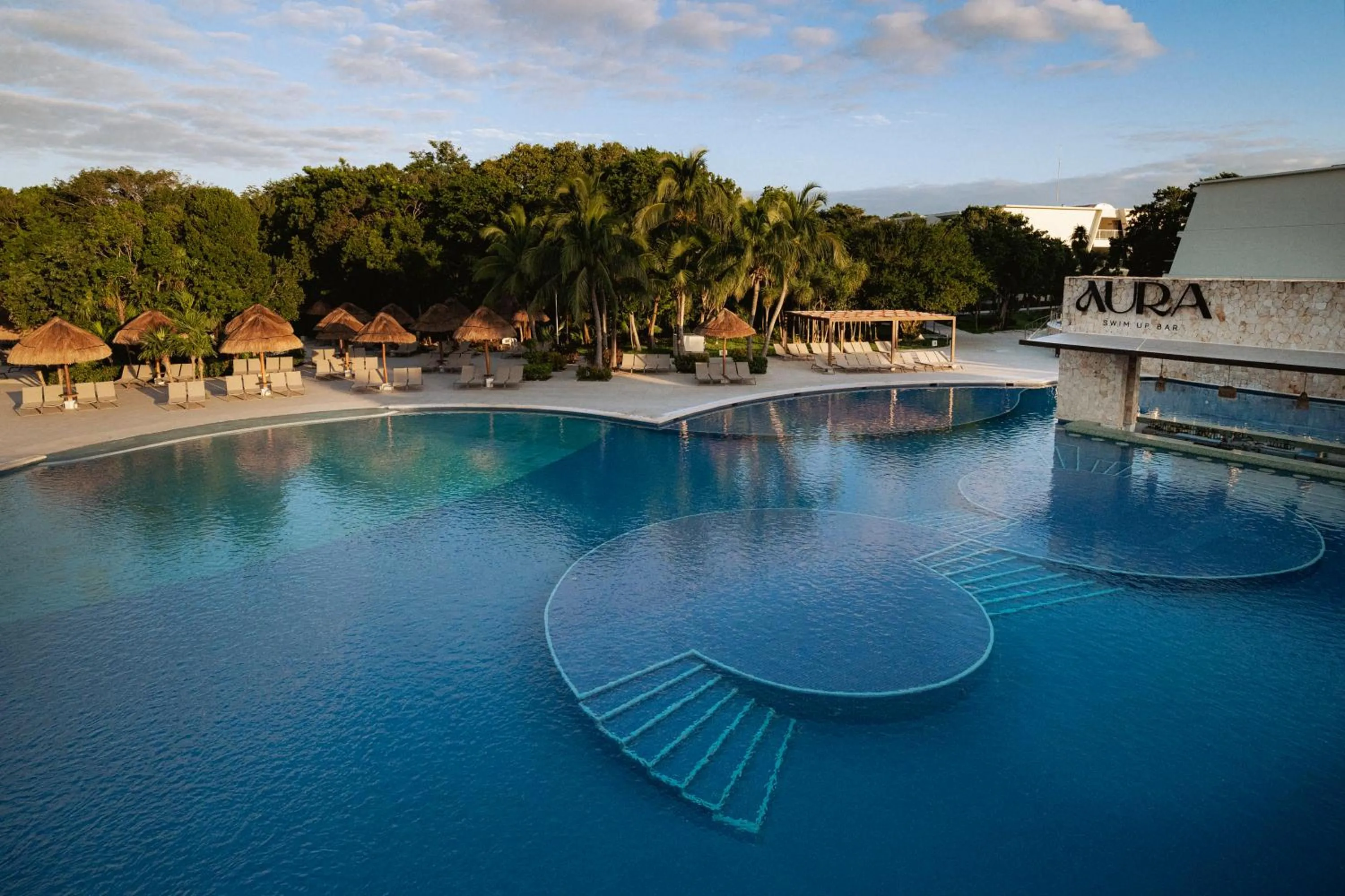 Swimming pool in Grand Sirenis Riviera Maya Resort & Spa All Inclusive