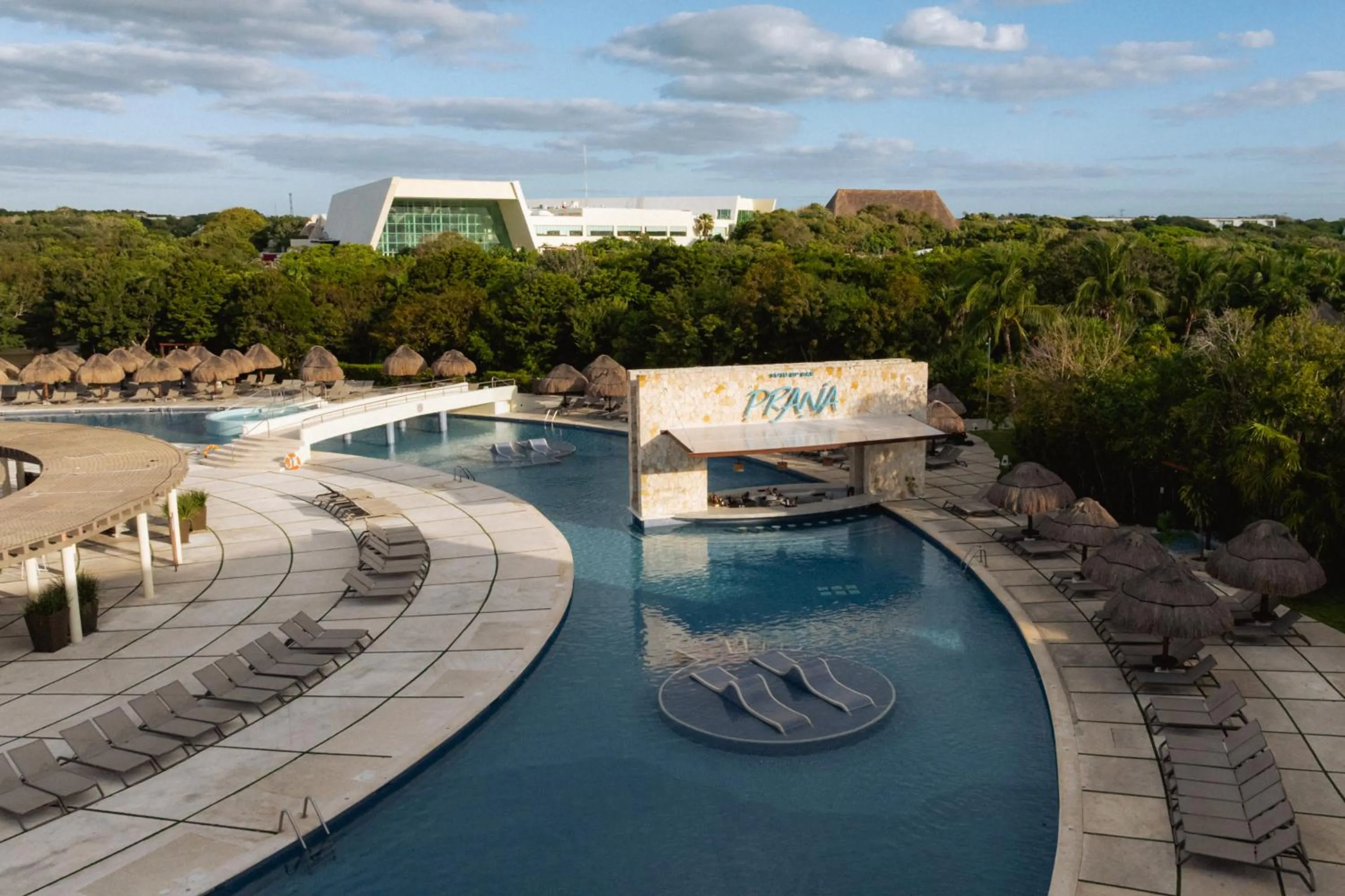 Swimming pool in Grand Sirenis Riviera Maya Resort & Spa All Inclusive