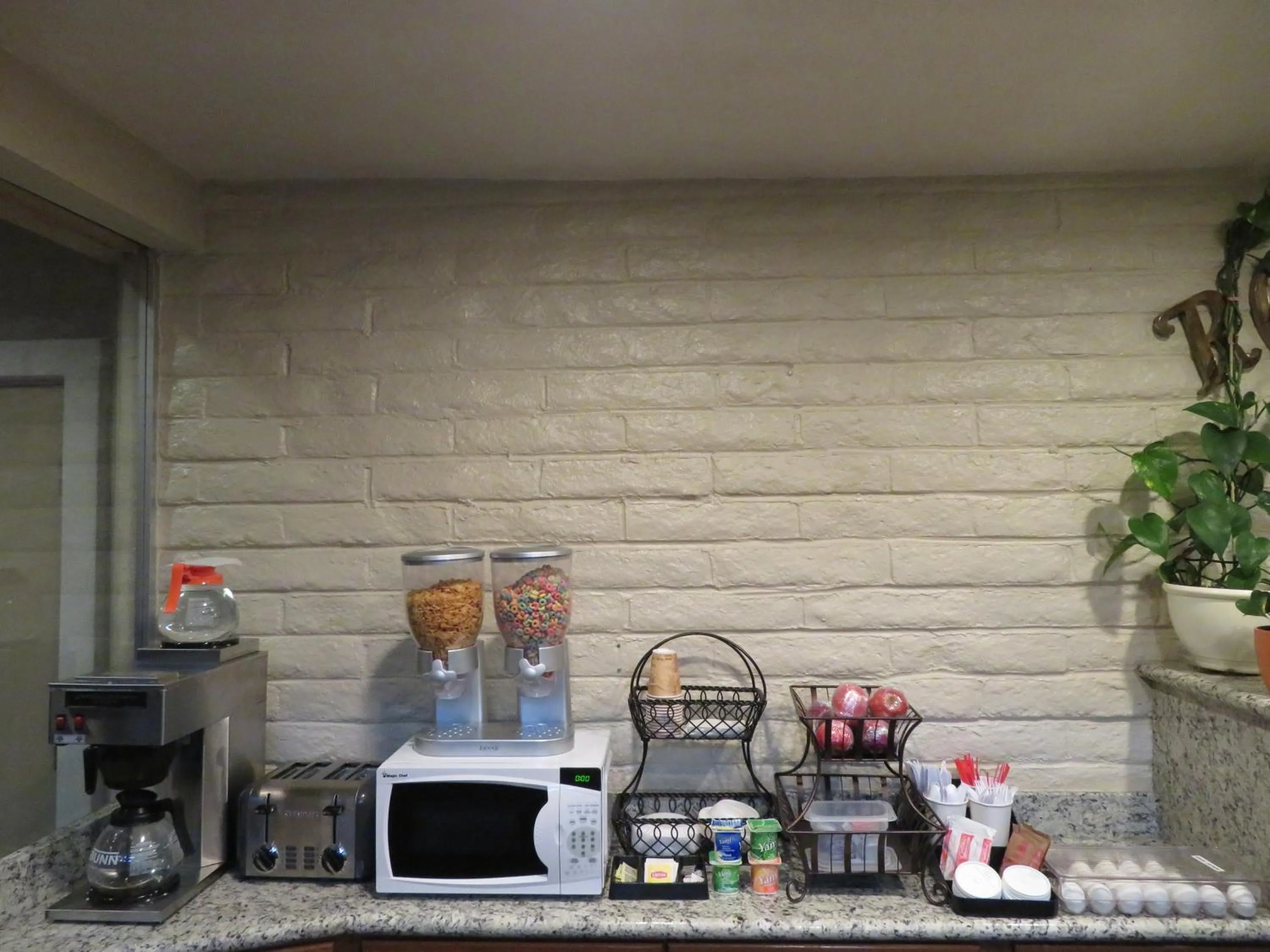 Continental breakfast in Royal Crest Motel