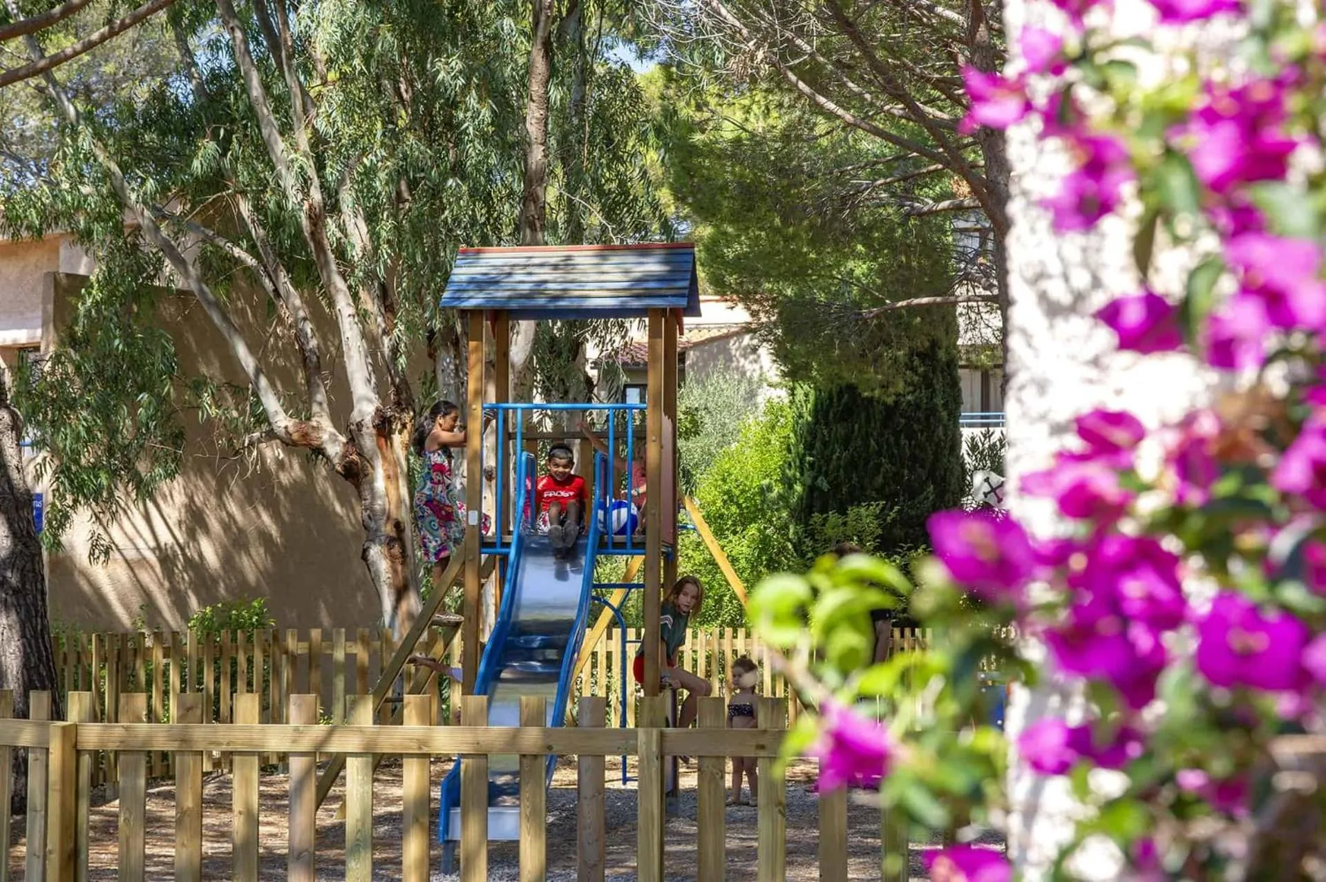 Children play ground in Résidence Goélia Les Jardins d'Azur