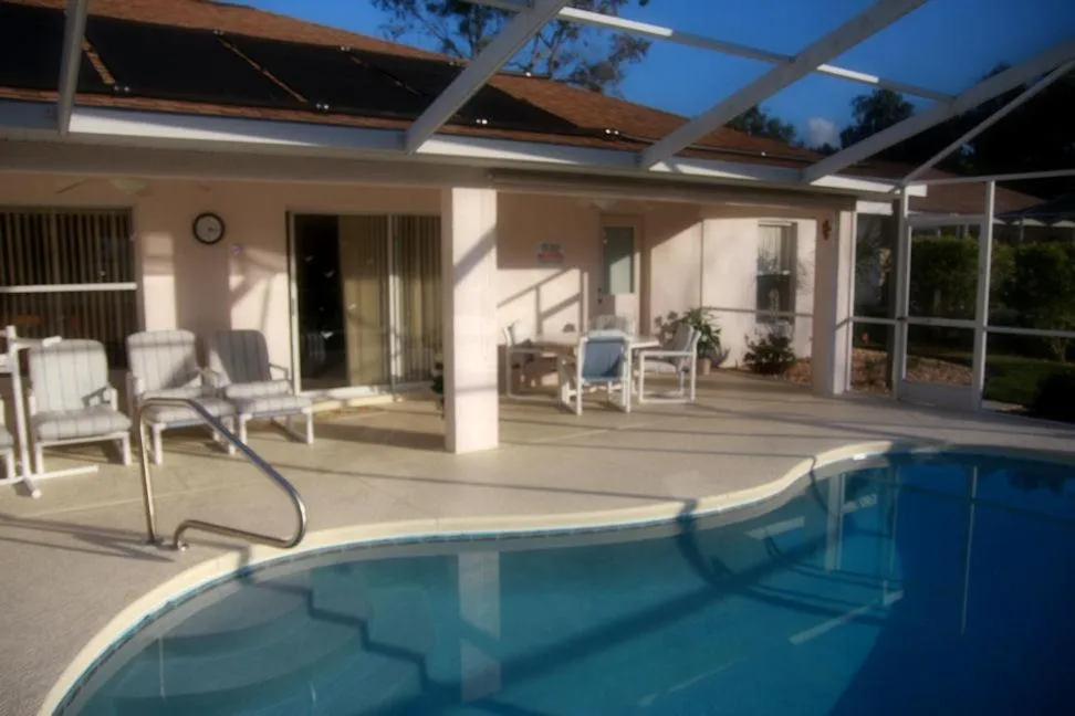 Property building in Lakeside Vacations