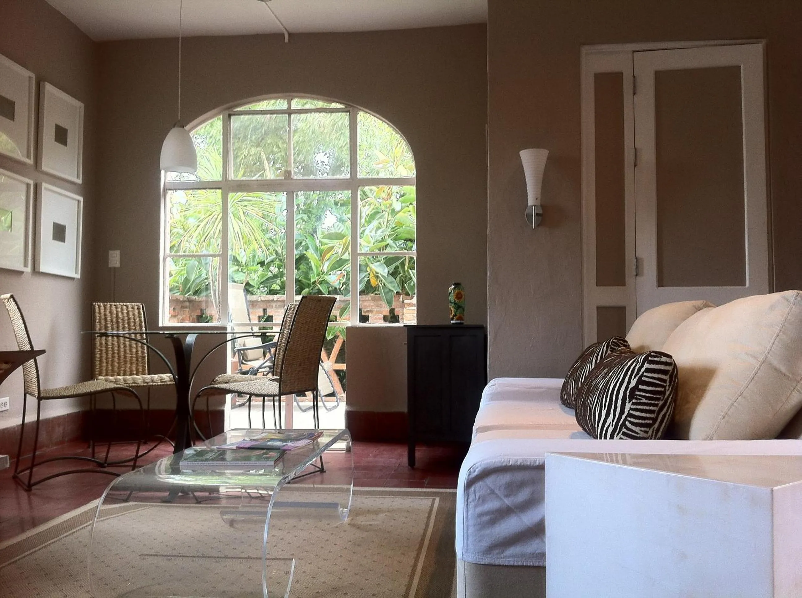 Living room in Suites Santo Domingo