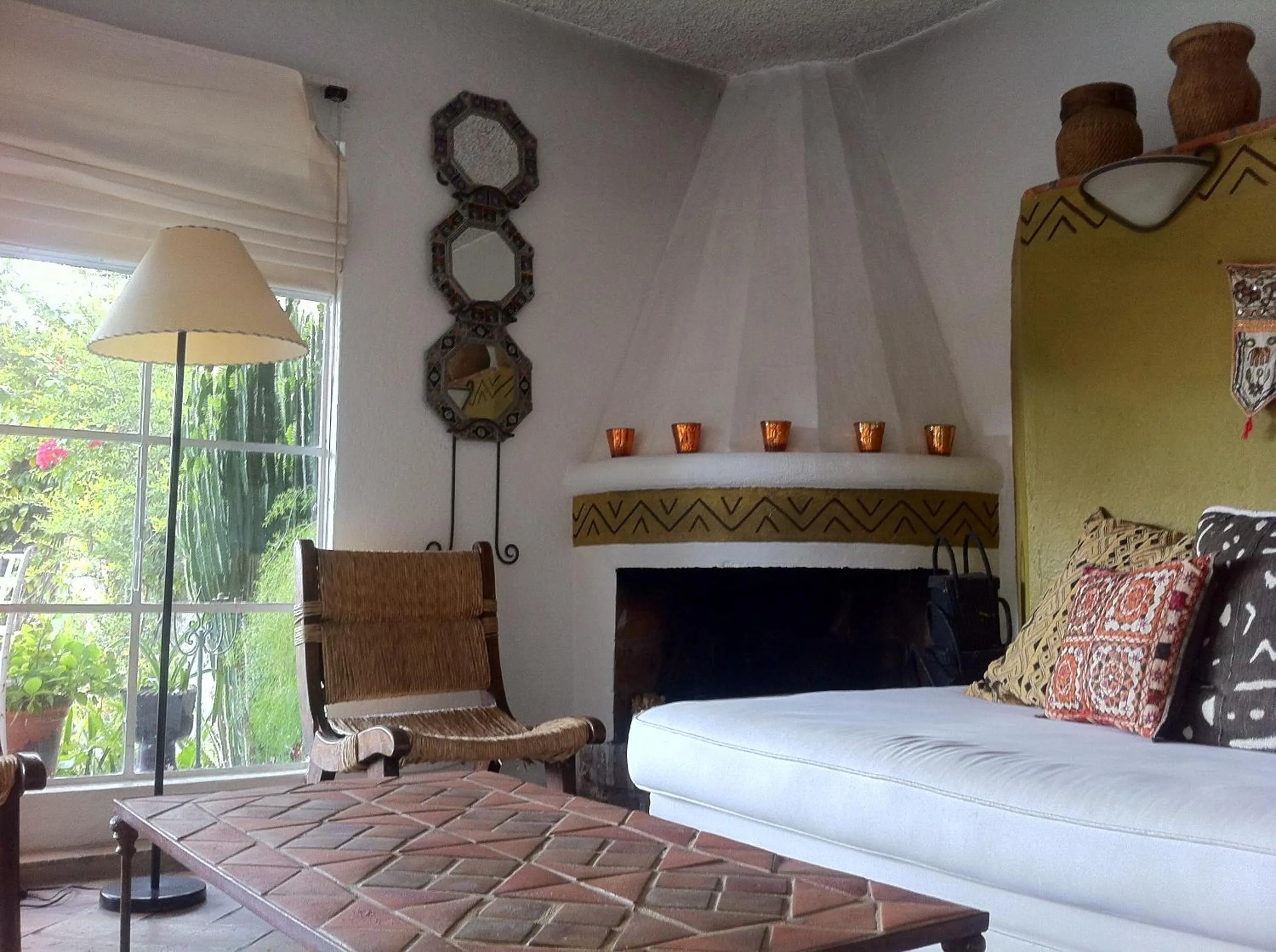 Living room, Bed in Suites Santo Domingo