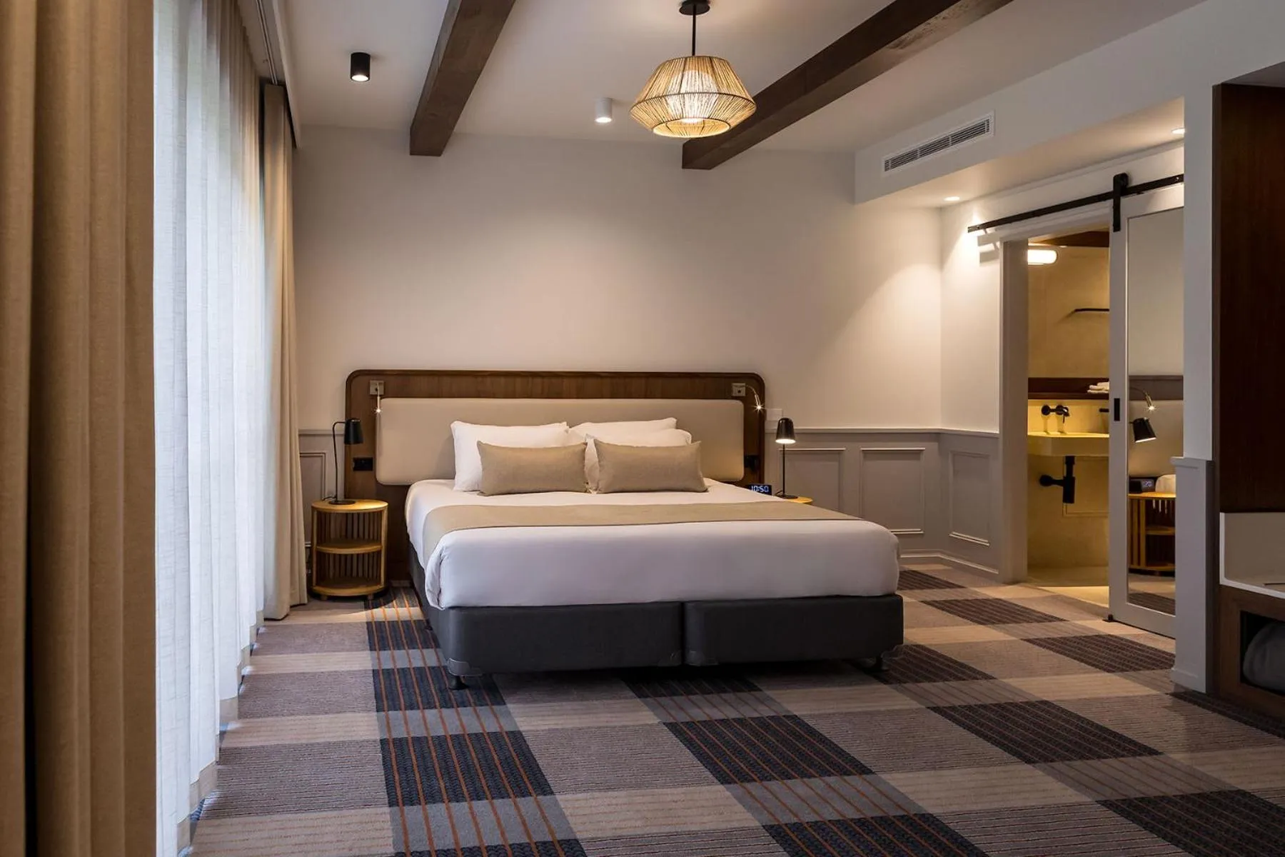 Bed in Thurgoona Country Club Resort