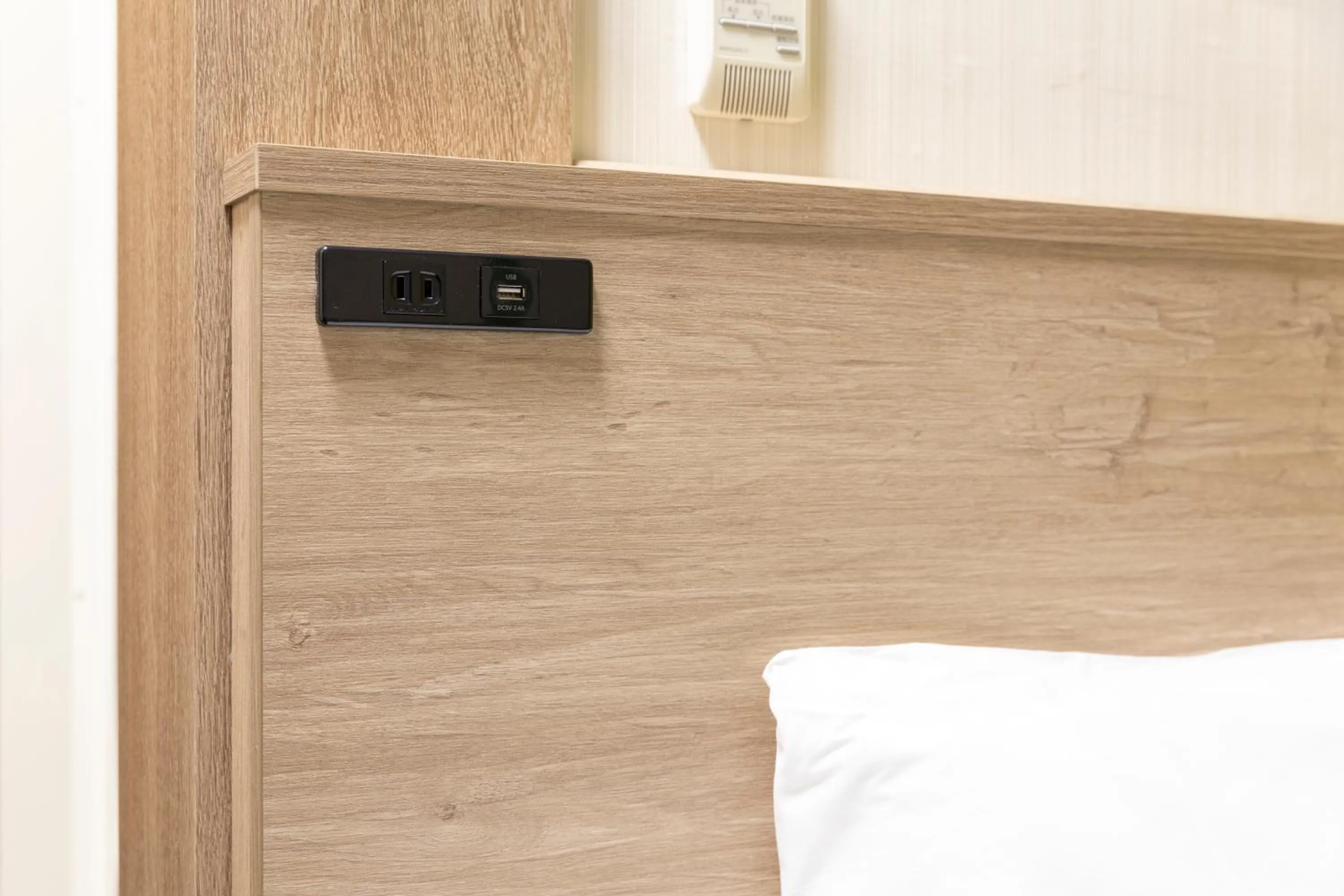 Decorative detail, Bed in Washington R&B Hotel Higashi Nihonbashi