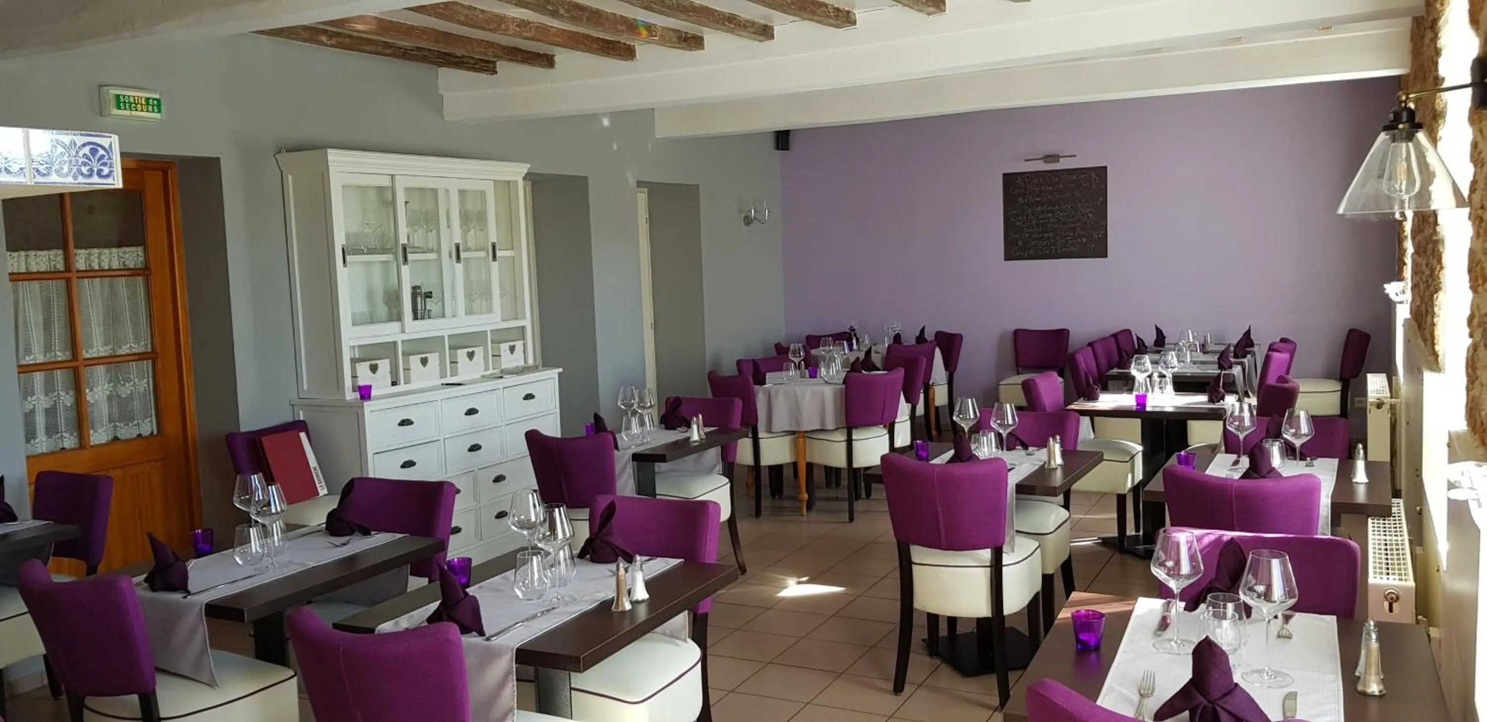 Restaurant/places to eat in LOGIS - Hôtel & restaurant "L'envie des mets"