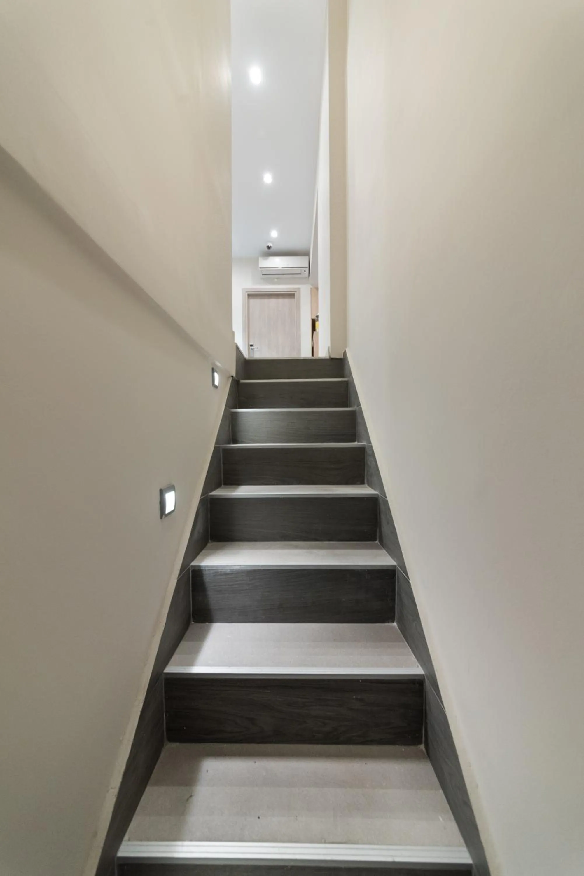 Property building in Santorini Main Square