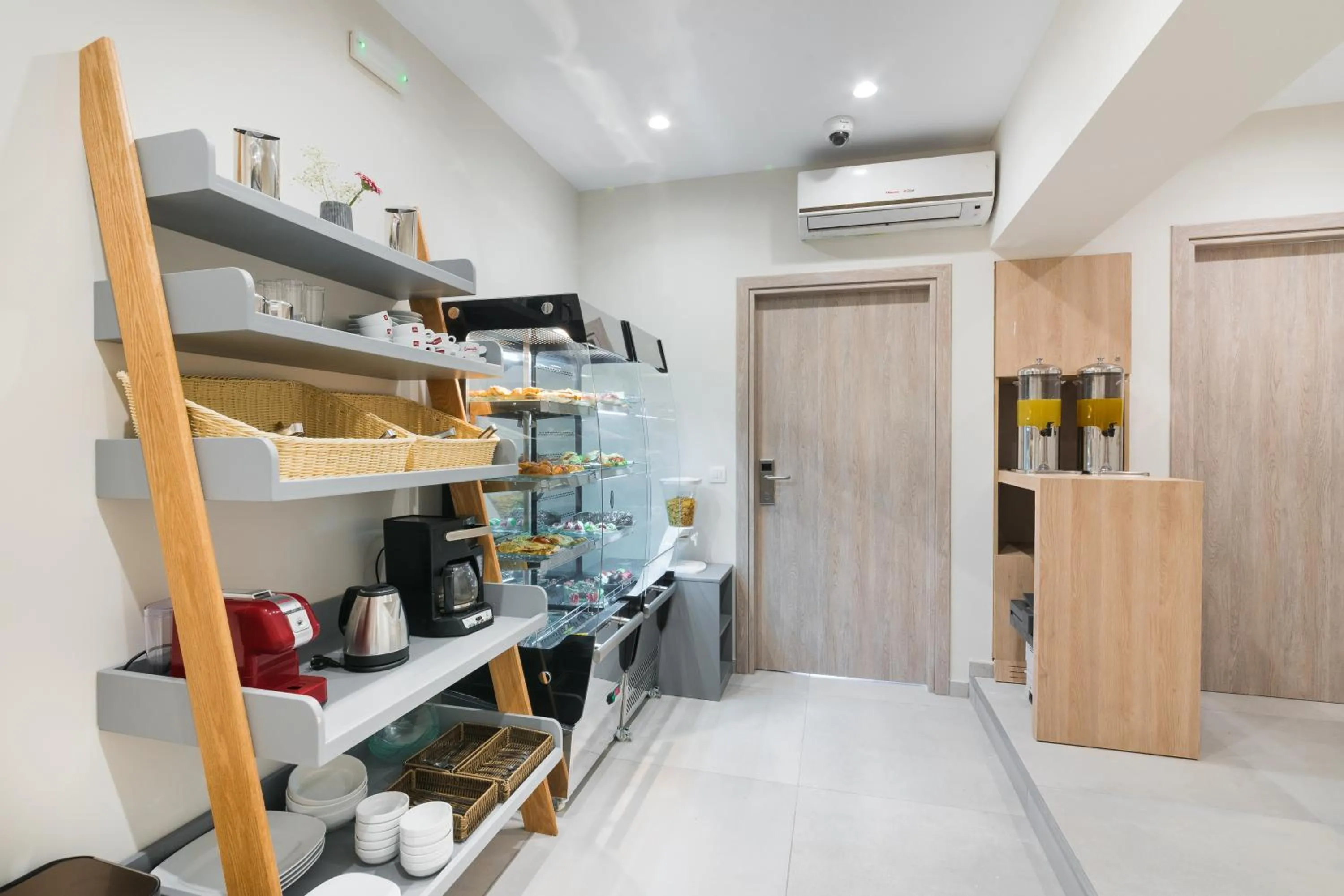 Breakfast in Santorini Main Square