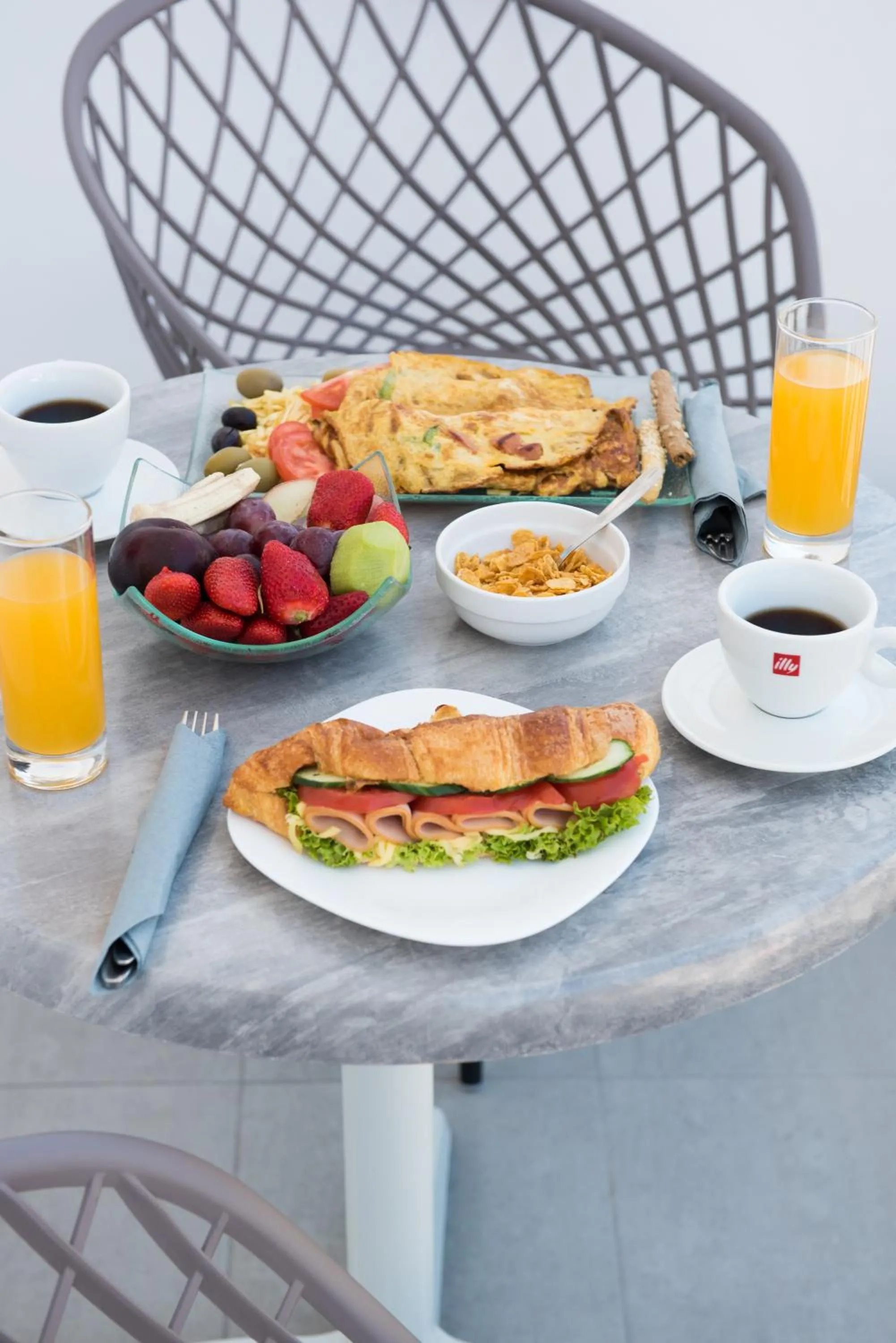 Breakfast in Santorini Main Square