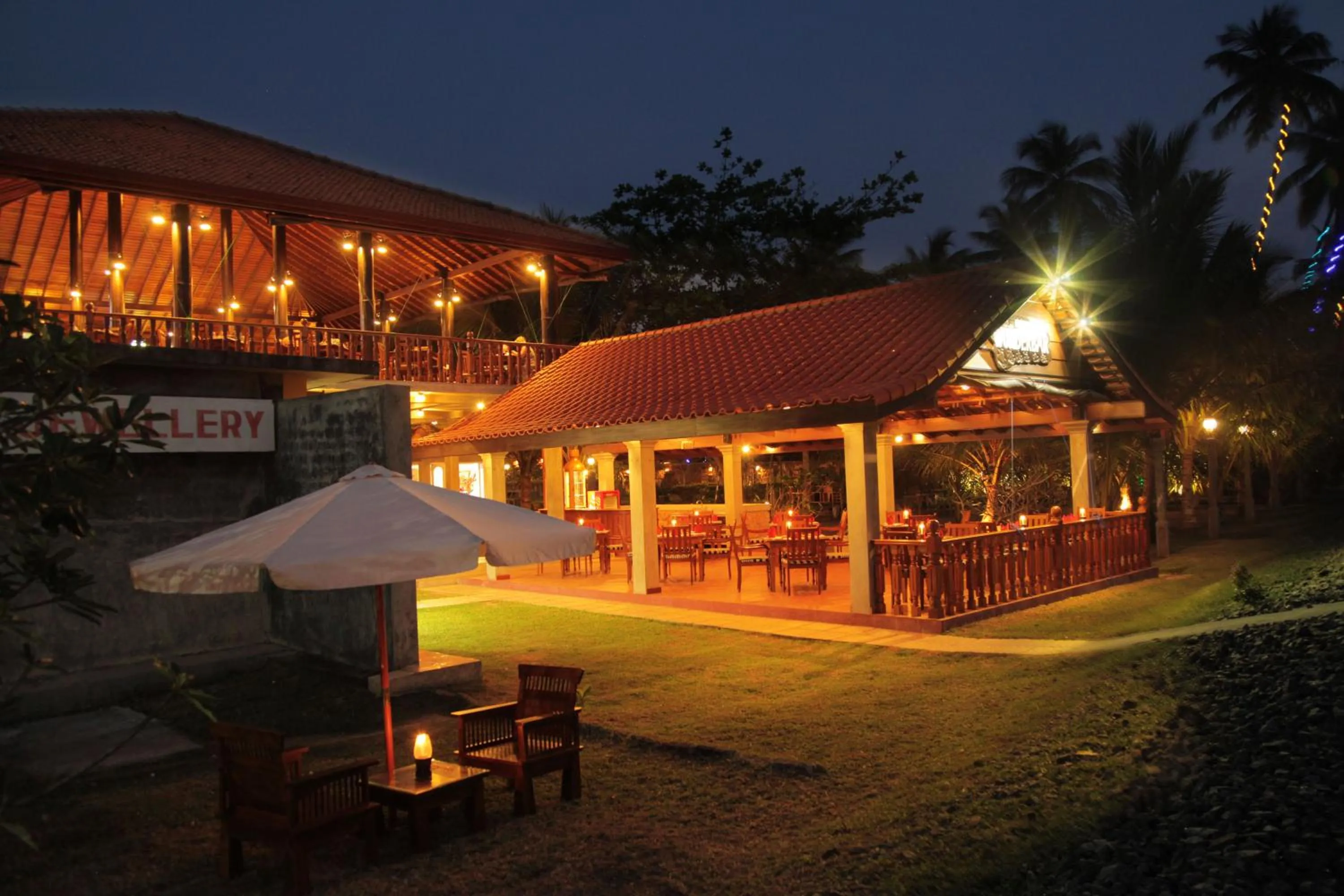 Restaurant/places to eat in Wunderbar Beach Hotel
