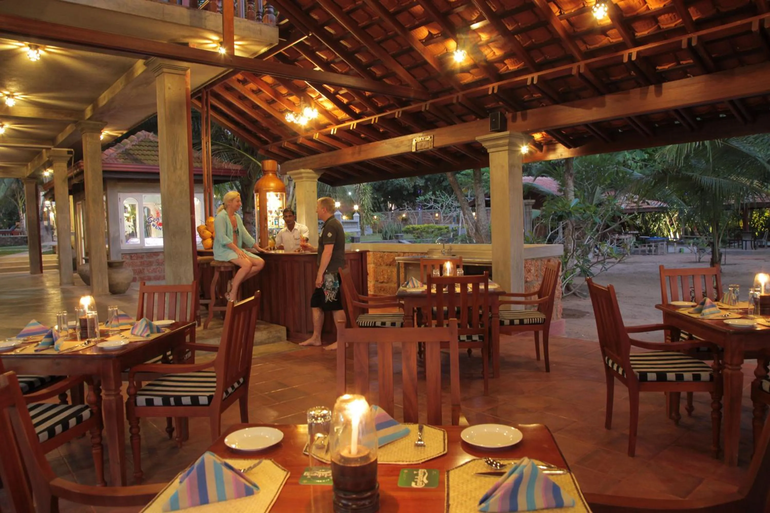 Restaurant/places to eat in Wunderbar Beach Hotel