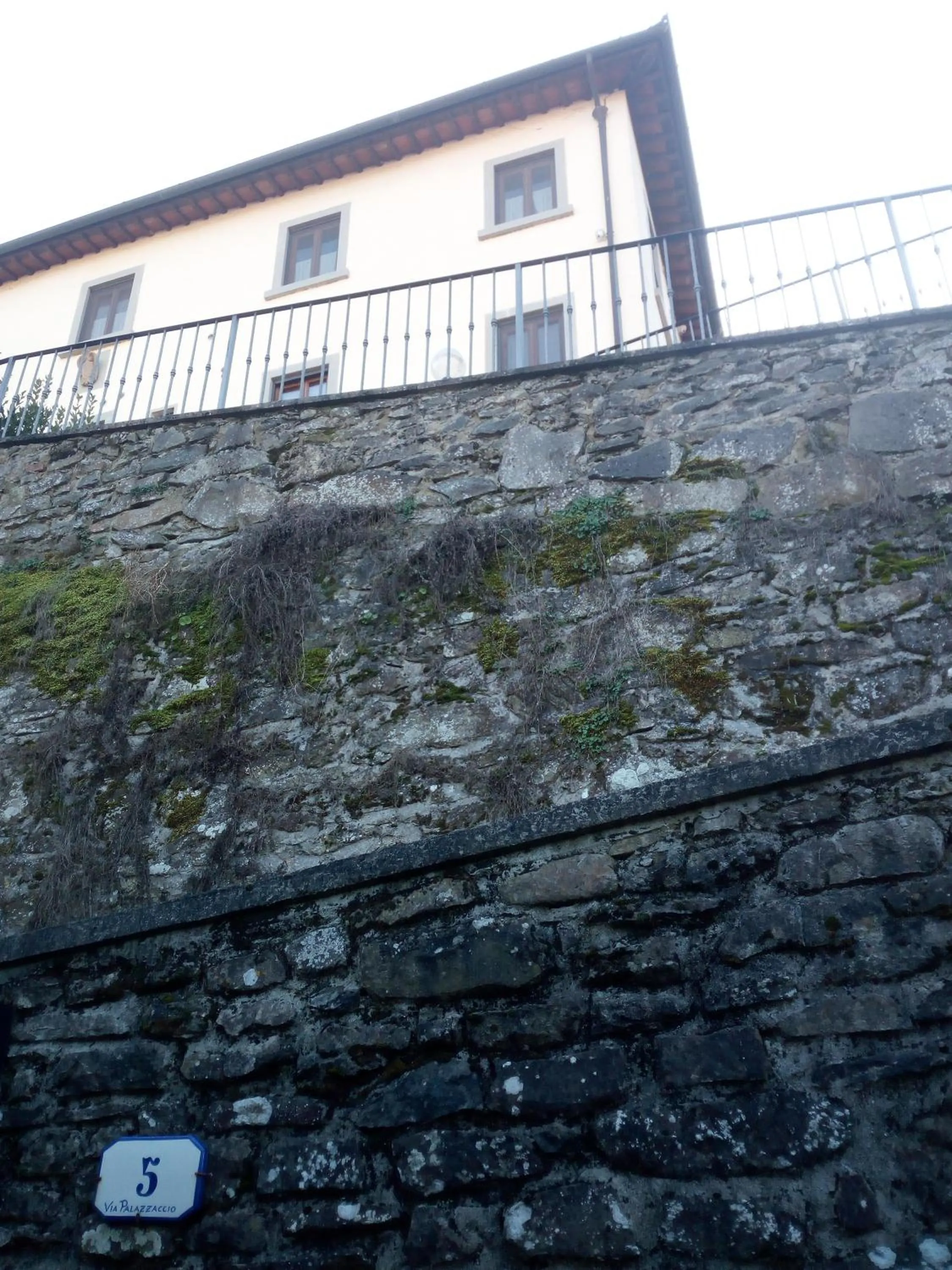 Property building in Rocca Palazzaccio