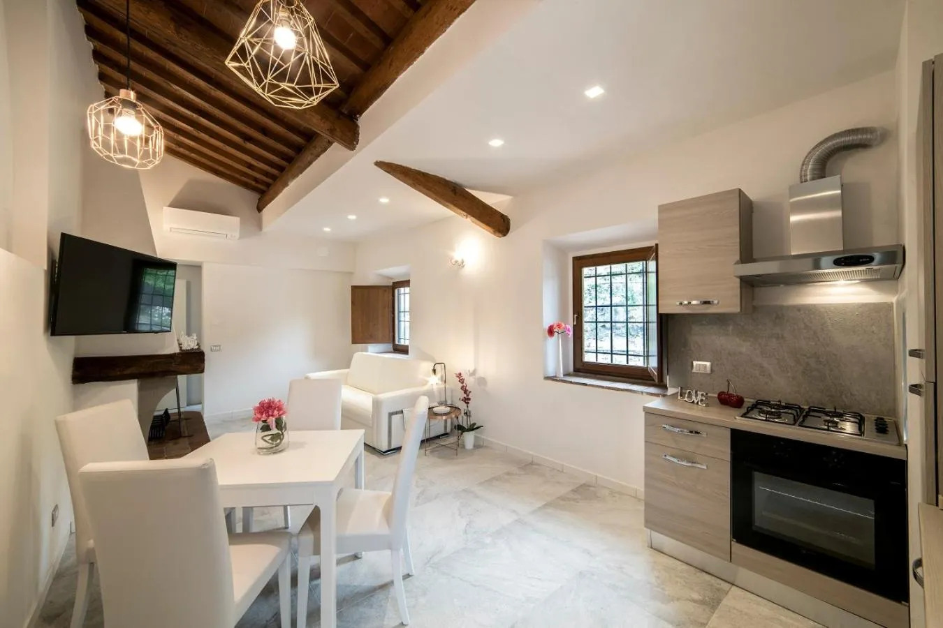 TV and multimedia in Rocca Palazzaccio