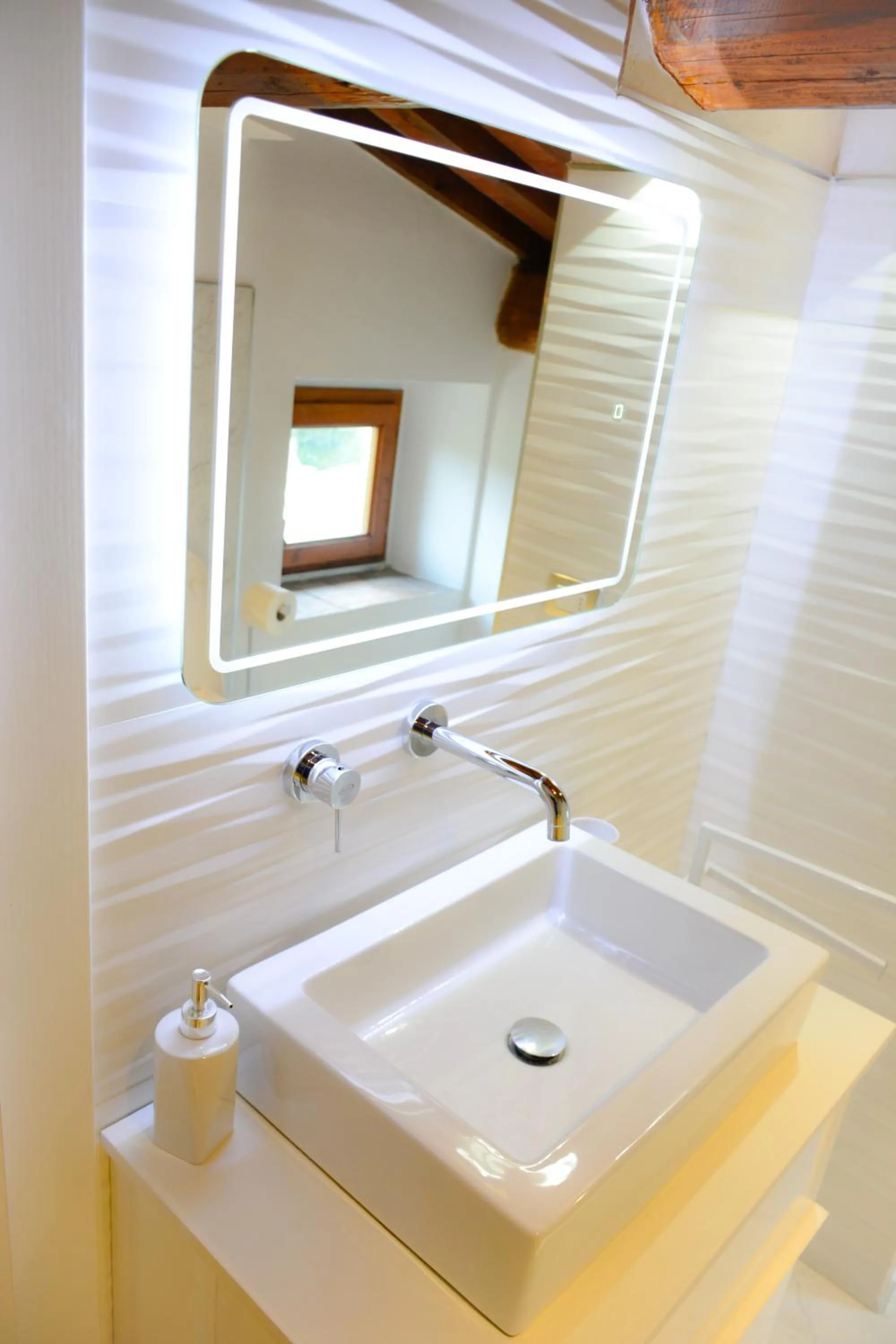 Bathroom in Rocca Palazzaccio