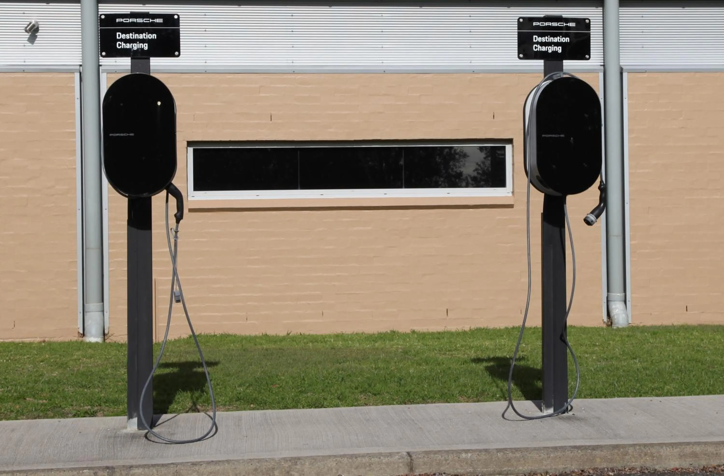 Property building in Adina Vineyard