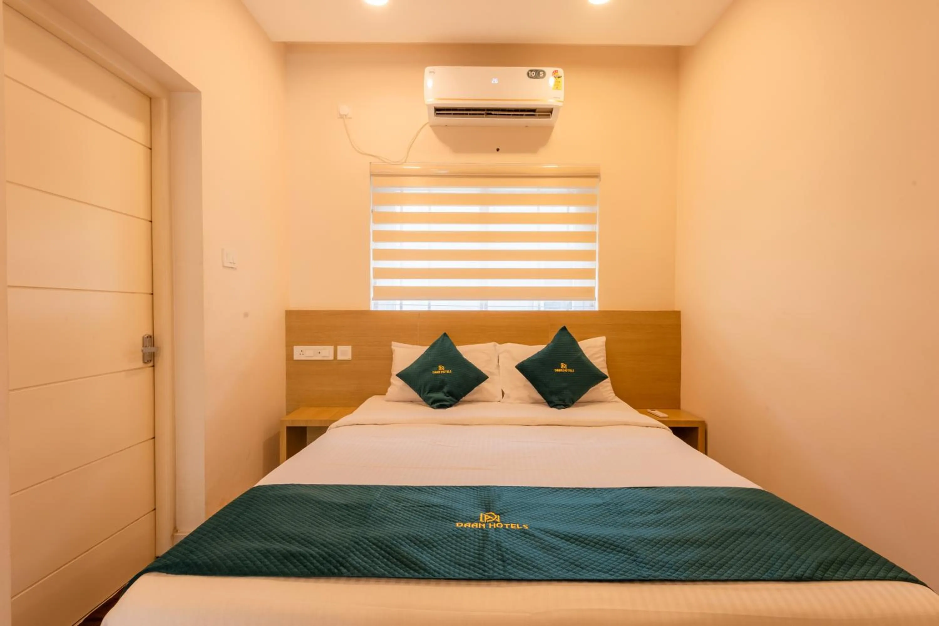 Bed in Daan Ambalath Maple Leaves