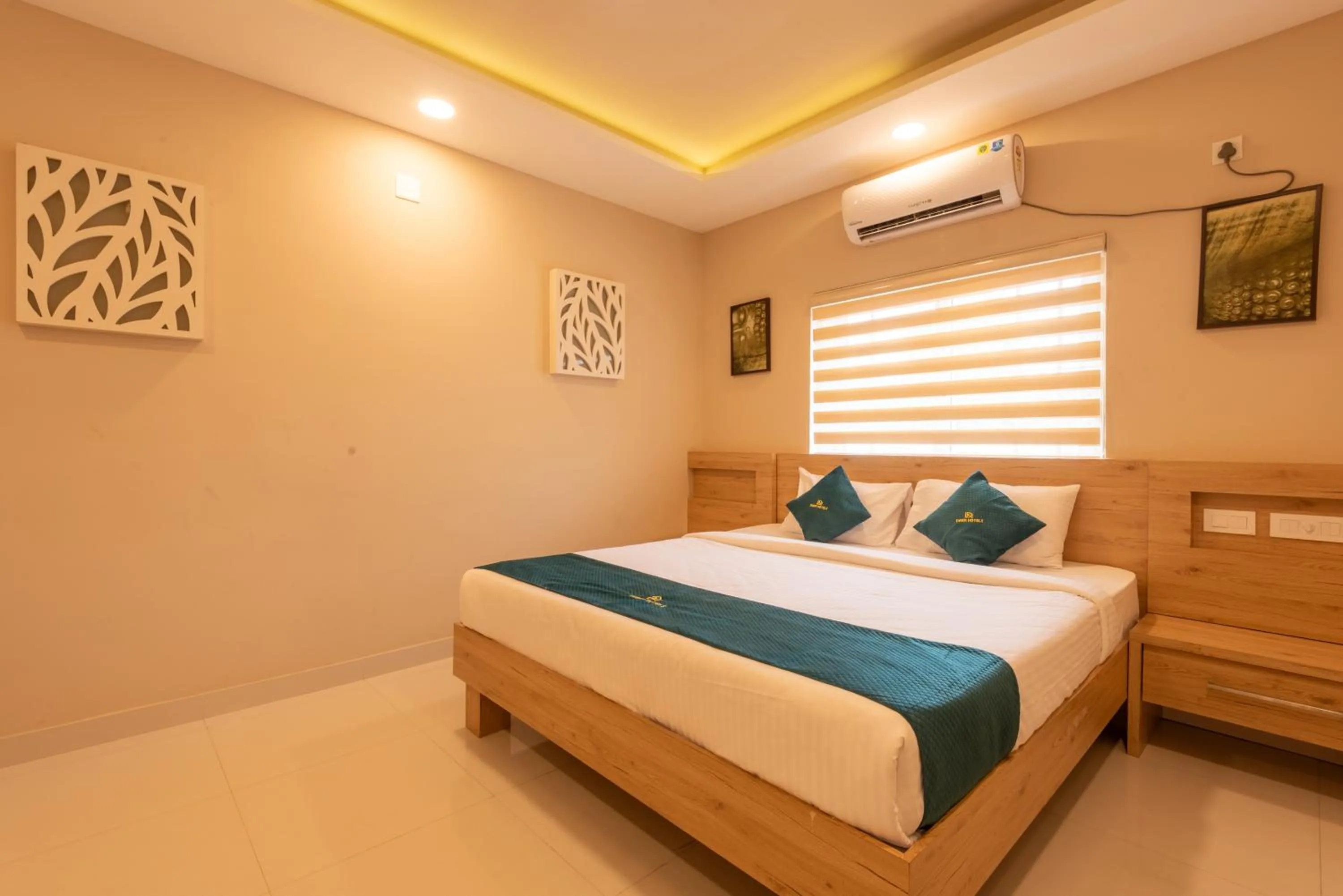 Bedroom, Bed in Daan Ambalath Maple Leaves