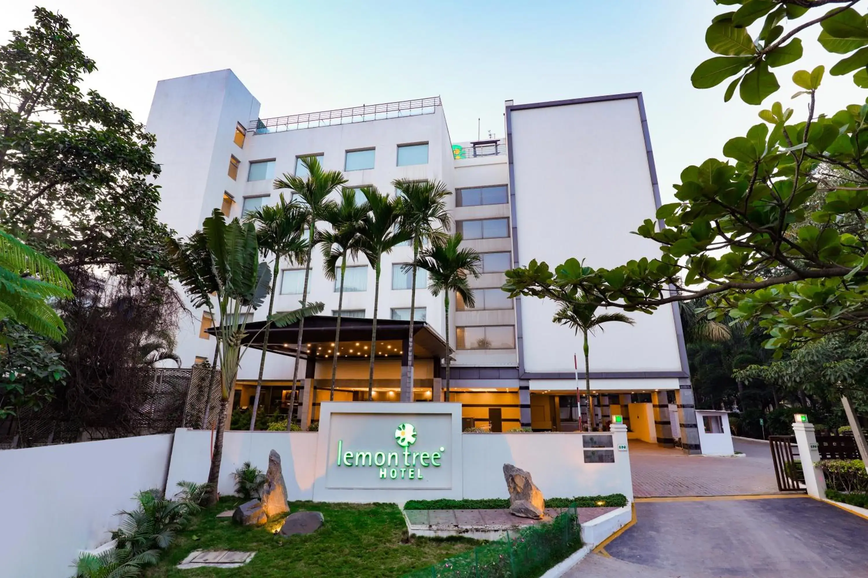 Lemon Tree Hotel Whitefield, Bengaluru Lemon Tree Hotel Whitefield, Bengaluru