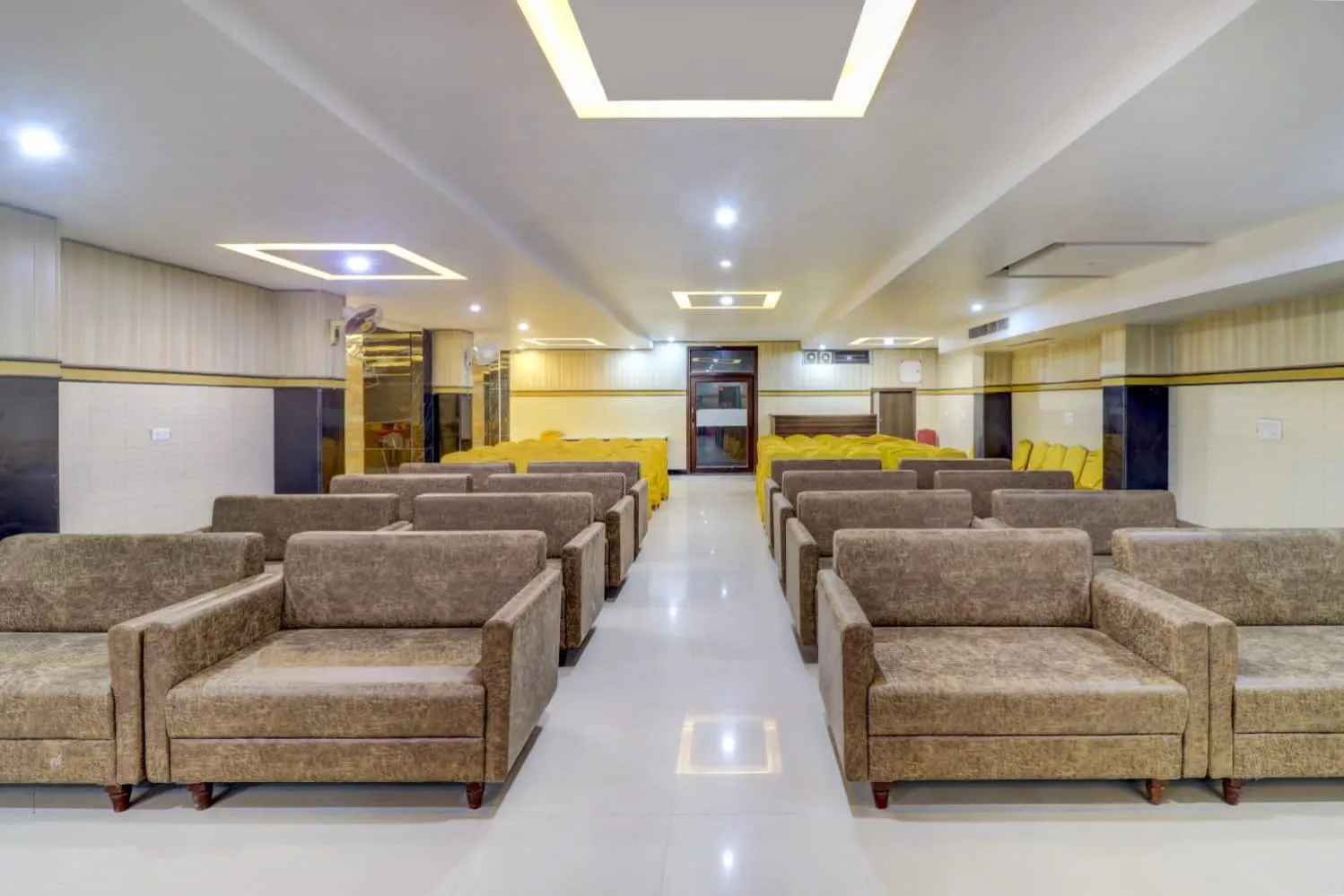 Banquet/Function facilities in Hotel Anand Villa
