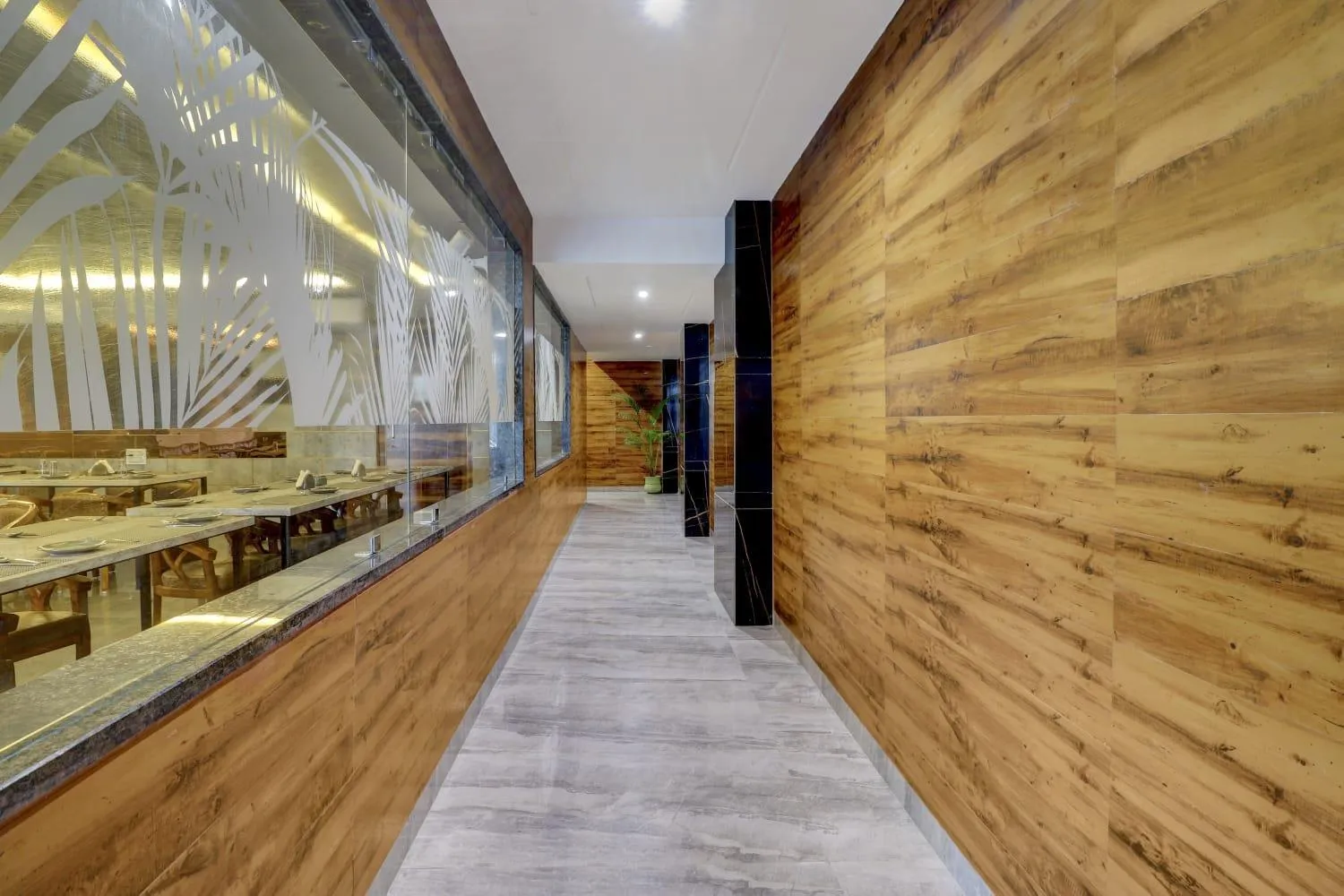 Communal lounge/ TV room in Hotel Anand Villa