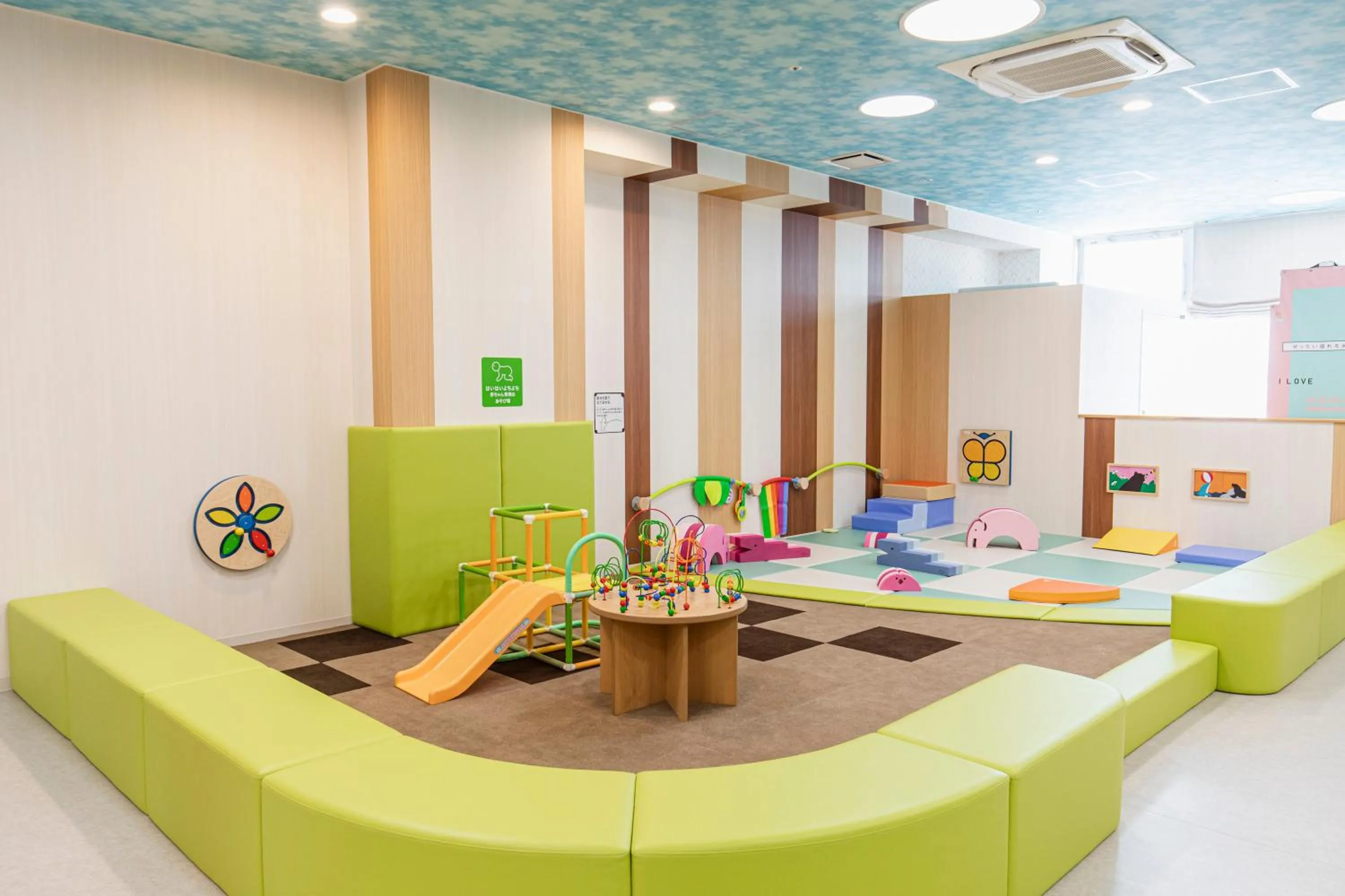 Kids's club in Samson Hotel