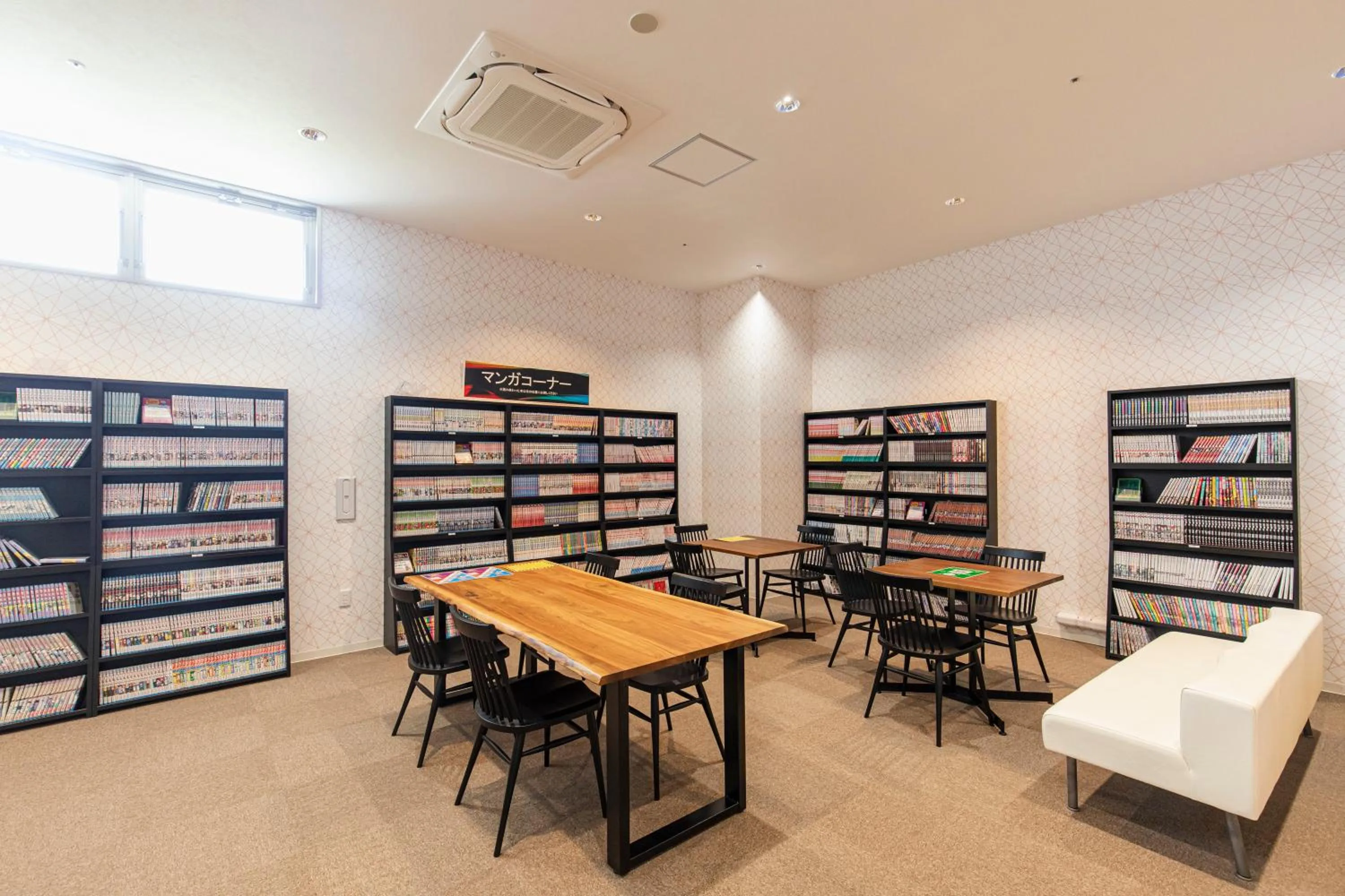 Seating area in Samson Hotel