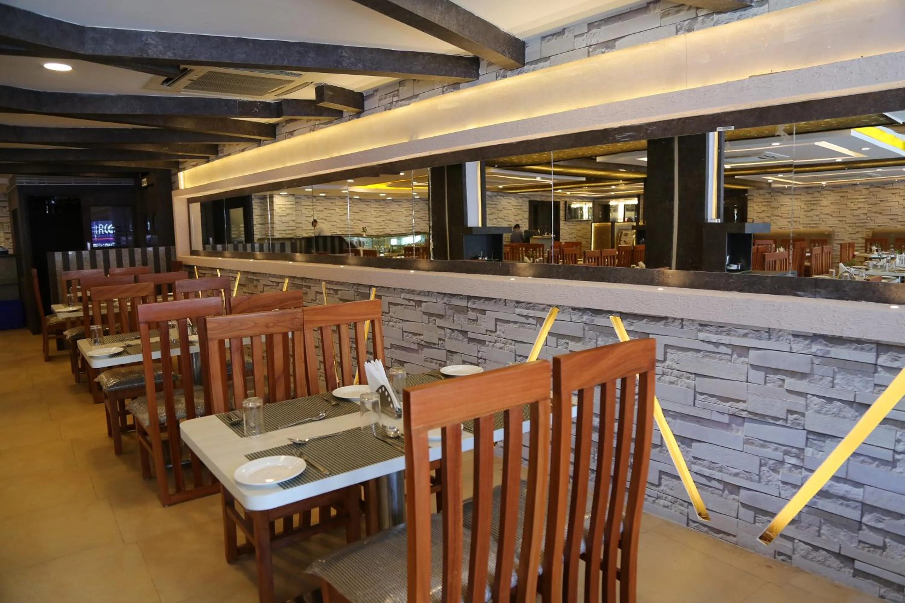 Dining area in The Curzon Court