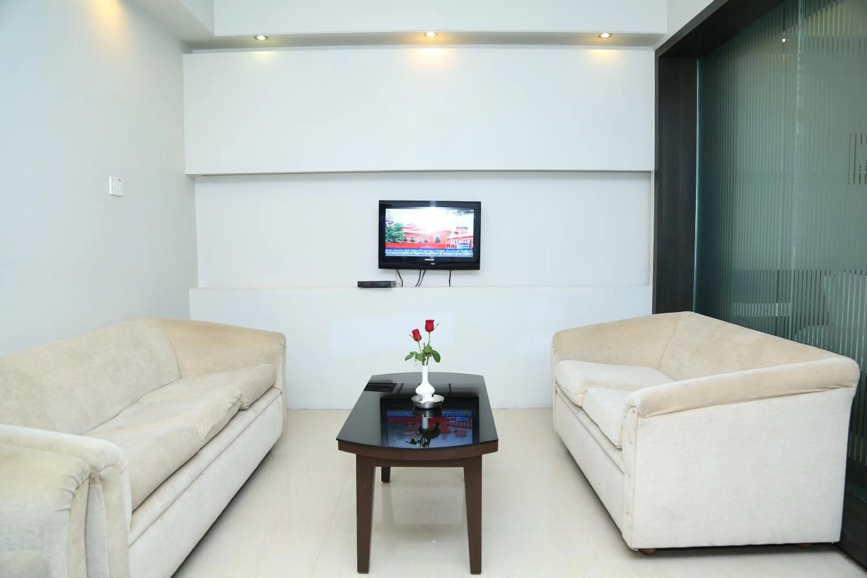 TV and multimedia in The Curzon Court