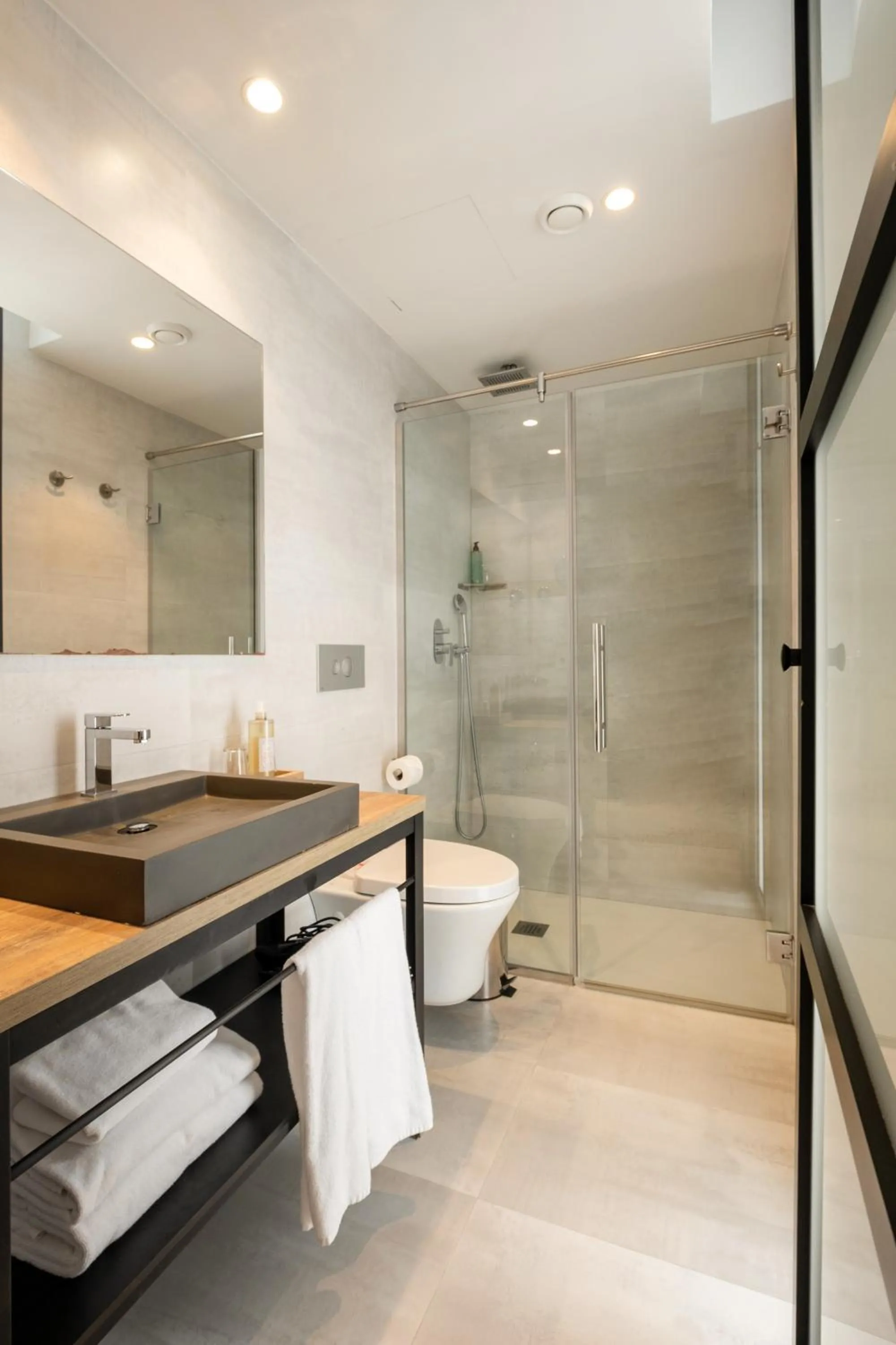 Bathroom in Kyrat Amarac Suites