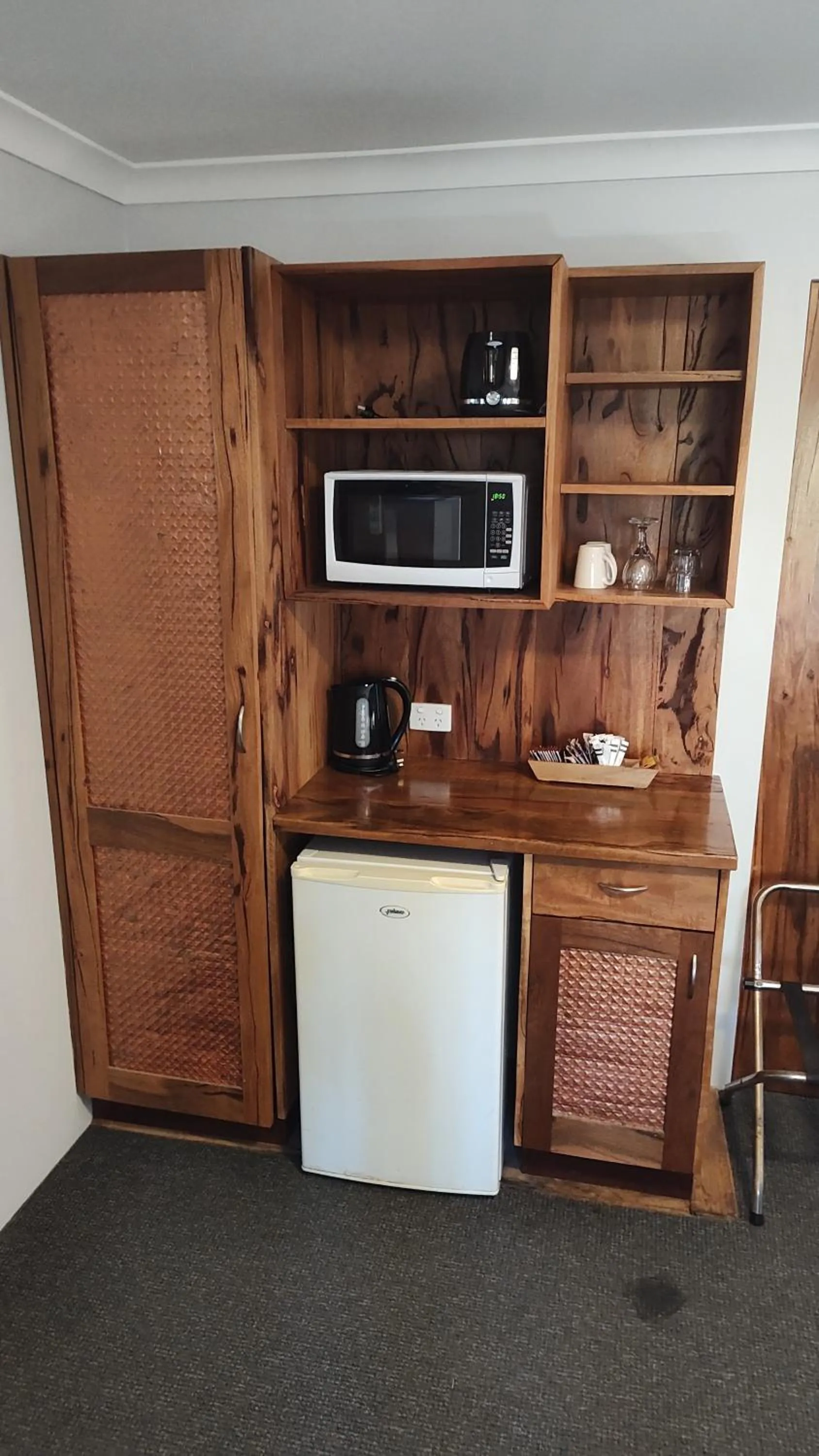 Coffee/tea facilities in Adamsons Riverside