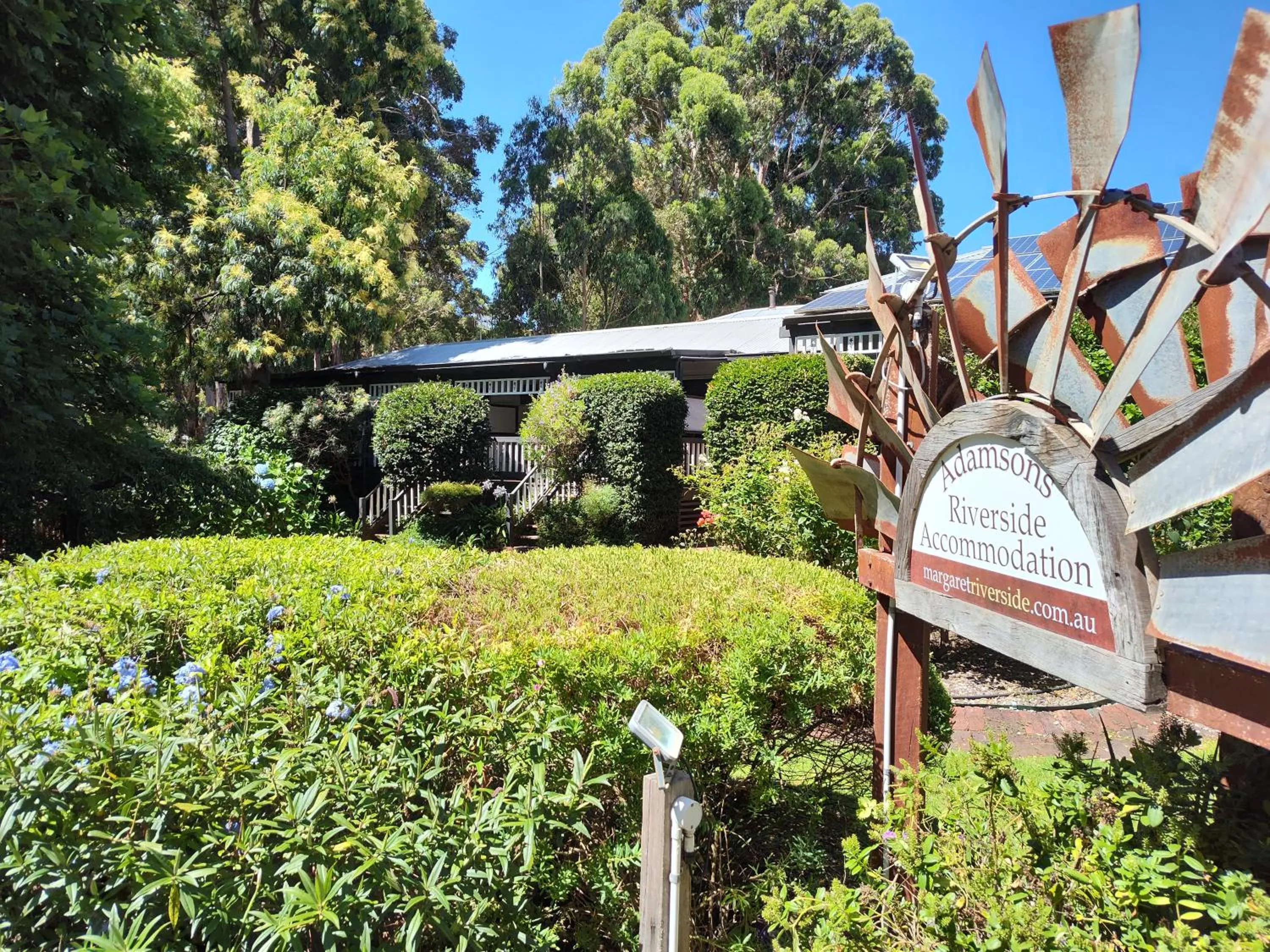 Garden in Adamsons Riverside