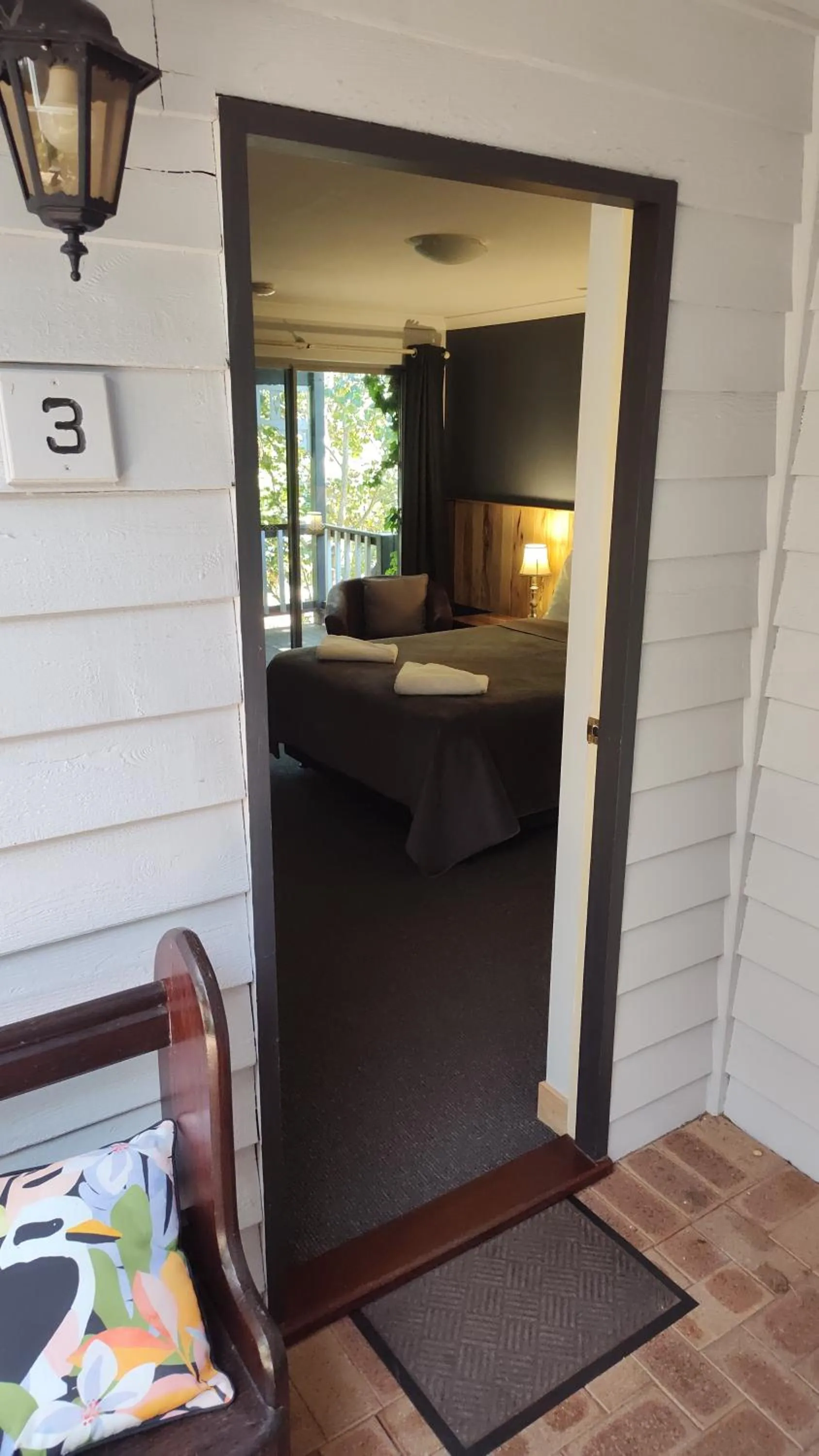 Facade/entrance in Adamsons Riverside