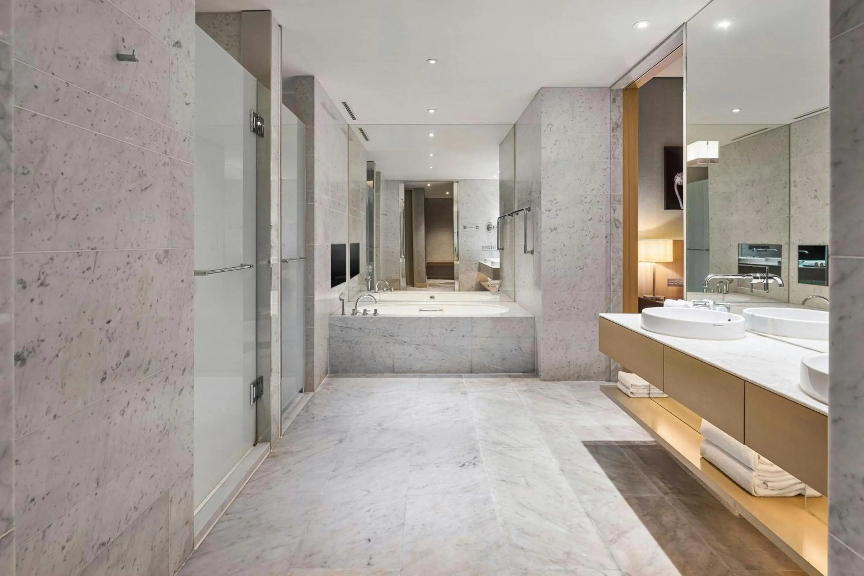 Bathroom, Bed in Le Meridien Taipei