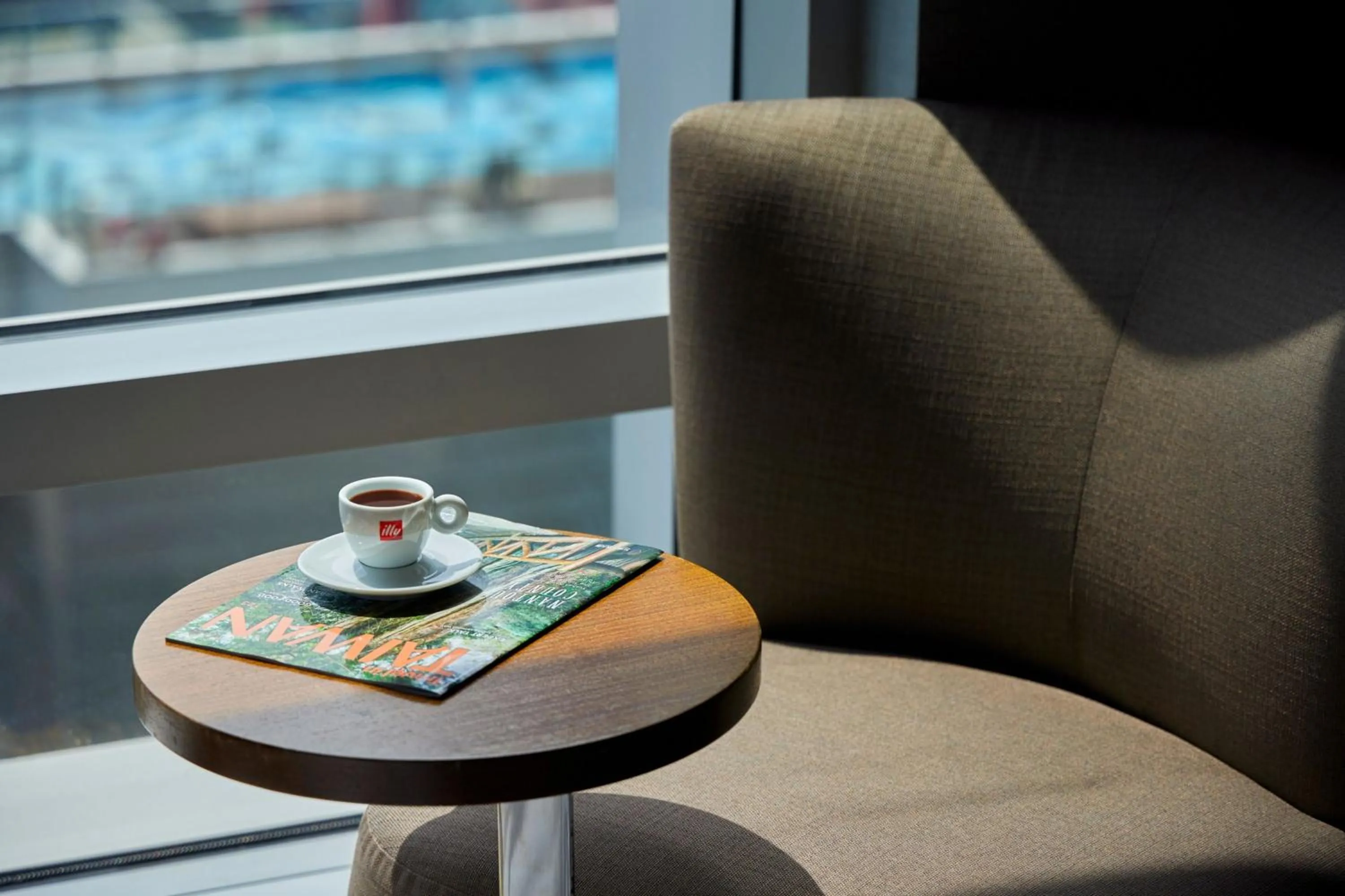 Photo of the whole room in Le Meridien Taipei