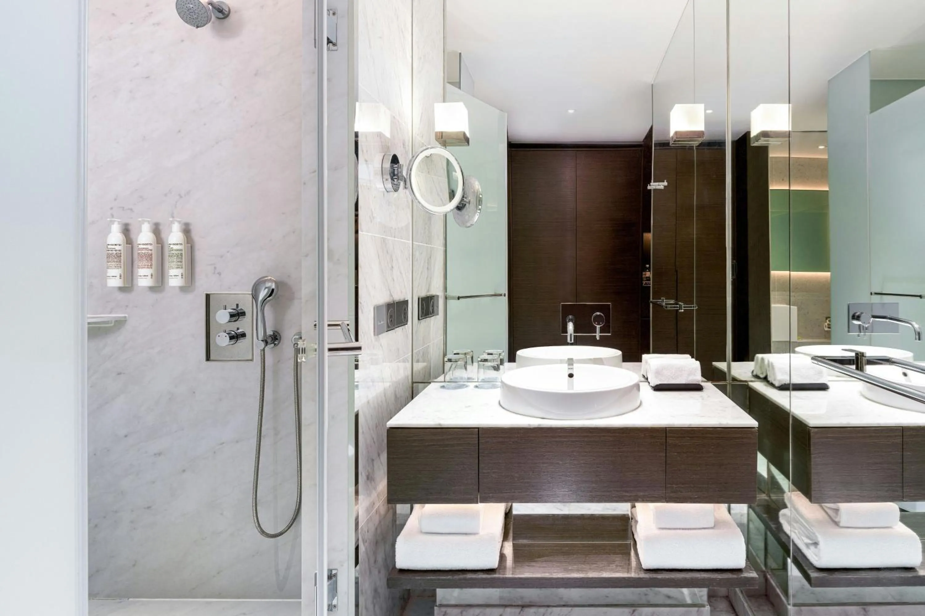 Bathroom in Le Meridien Taipei