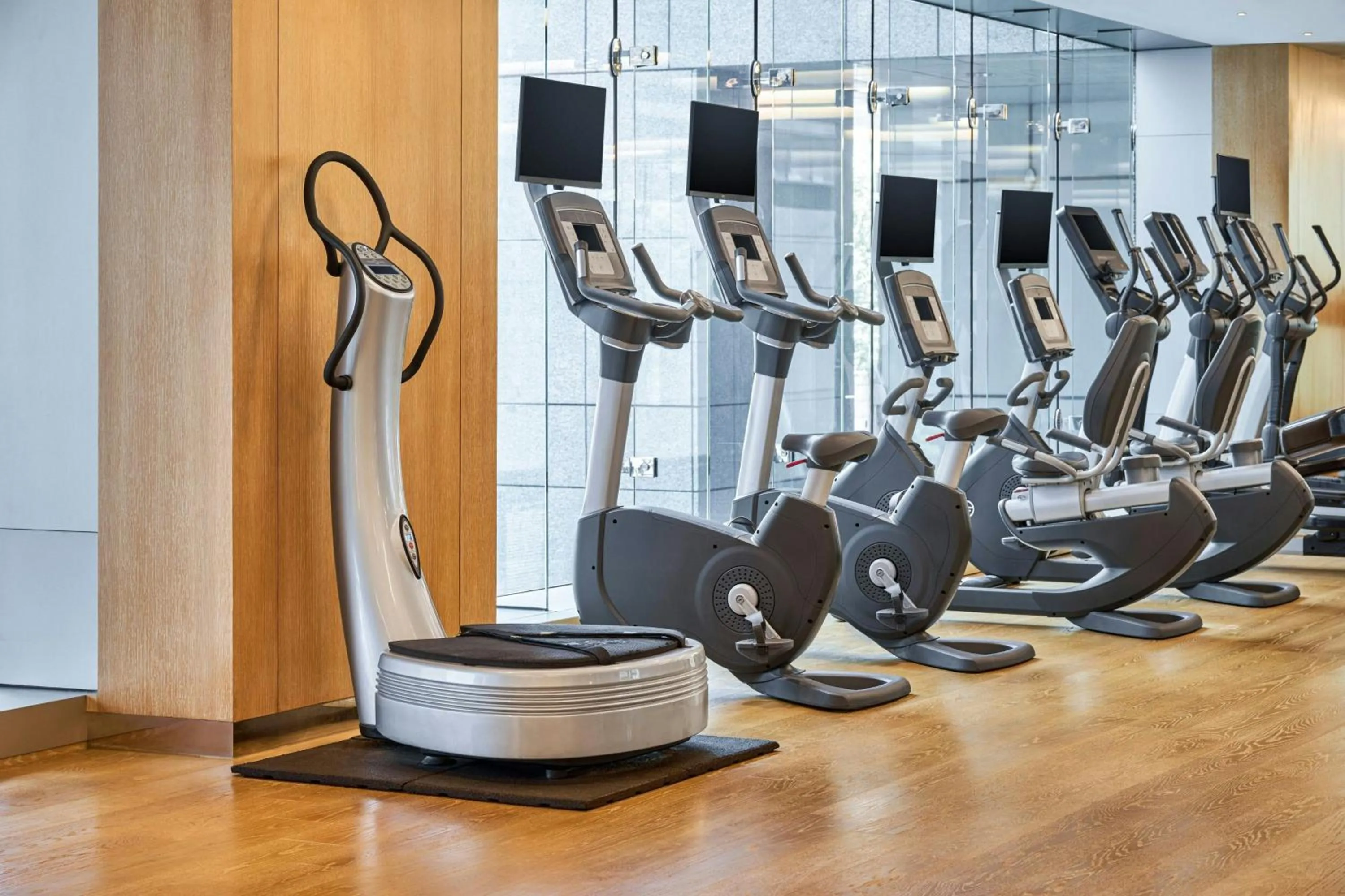 Fitness centre/facilities in Le Meridien Taipei
