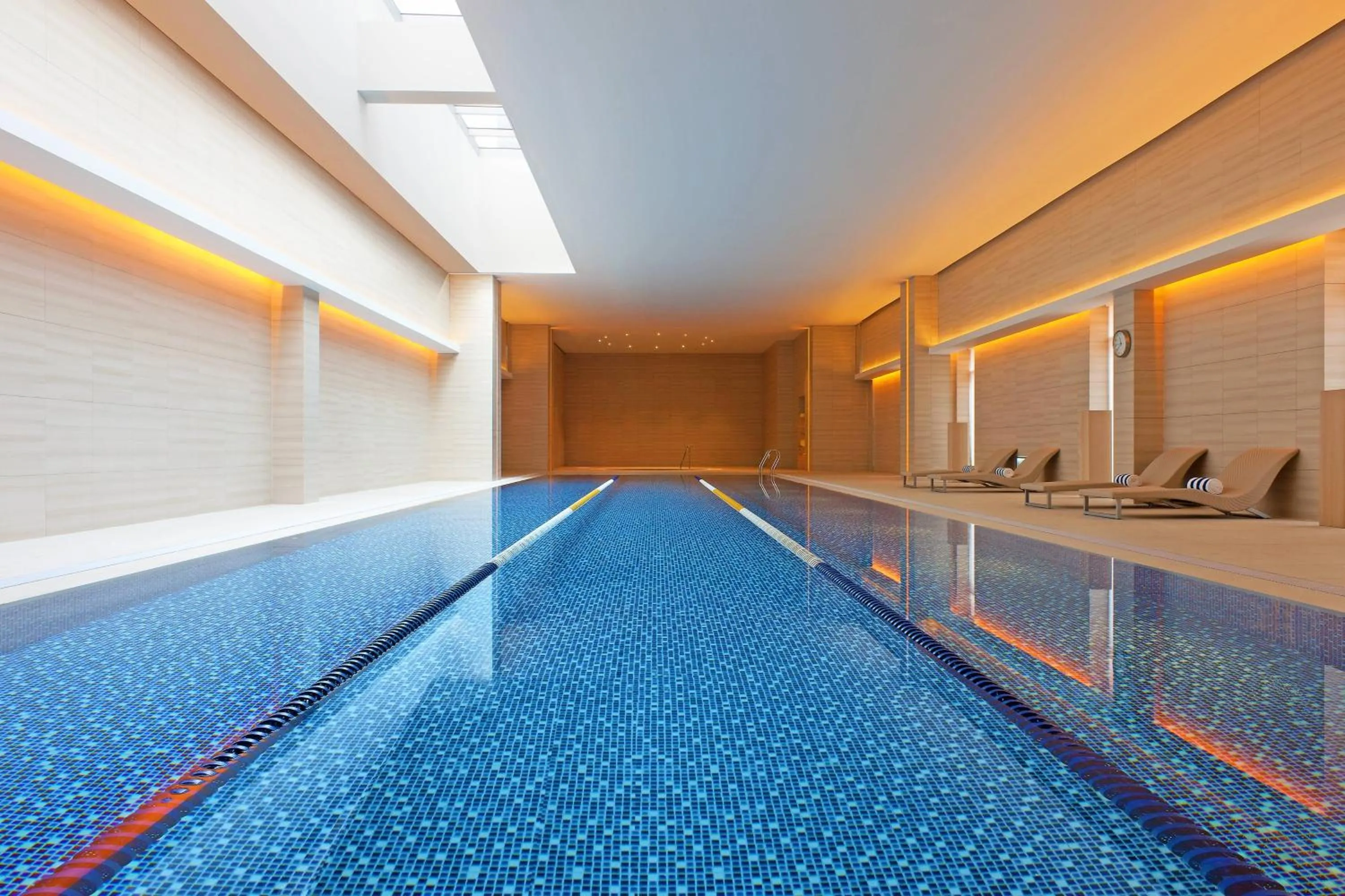 Swimming pool in Le Meridien Taipei