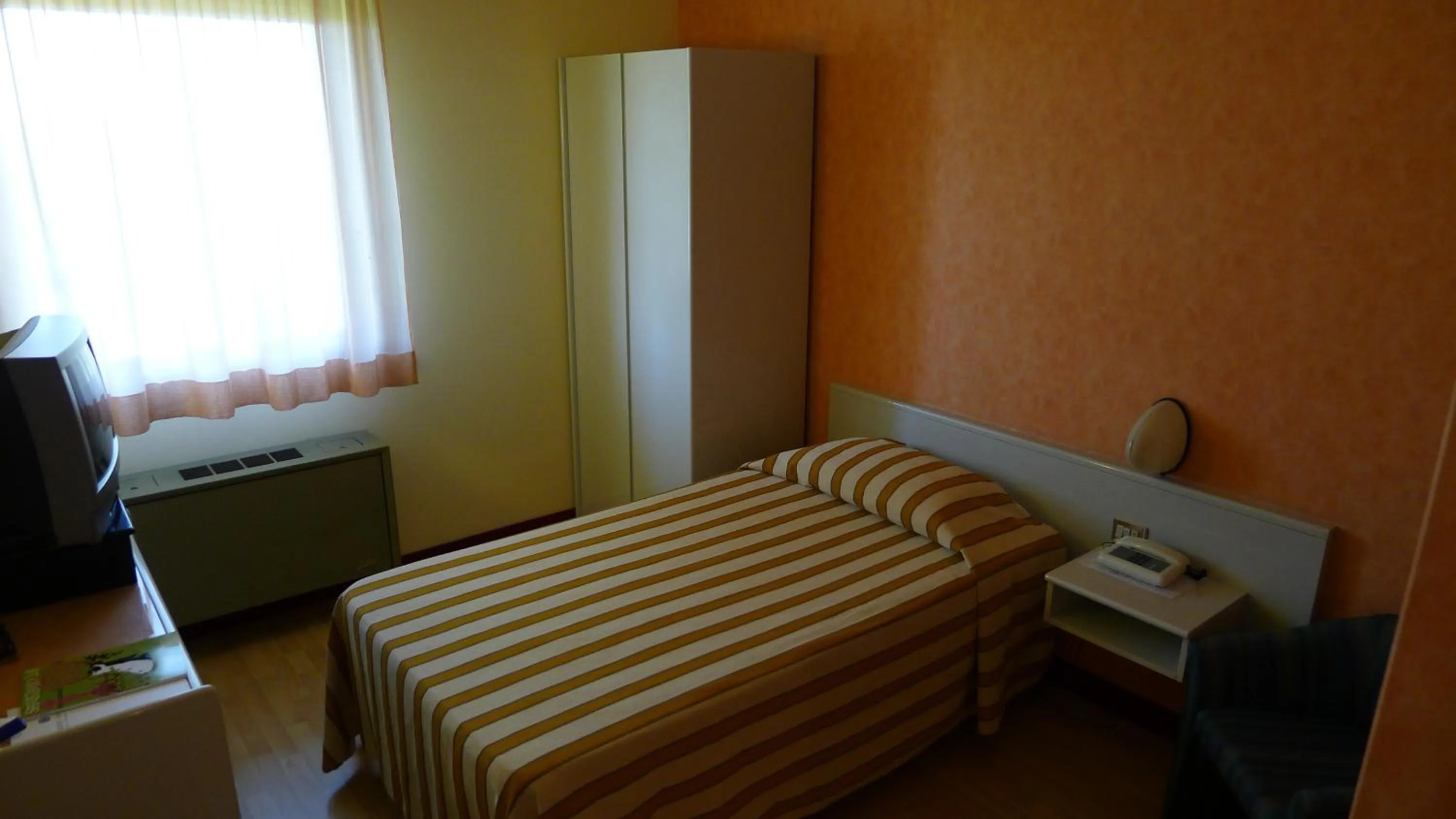 Day, Bed in Hotel Grassetti
