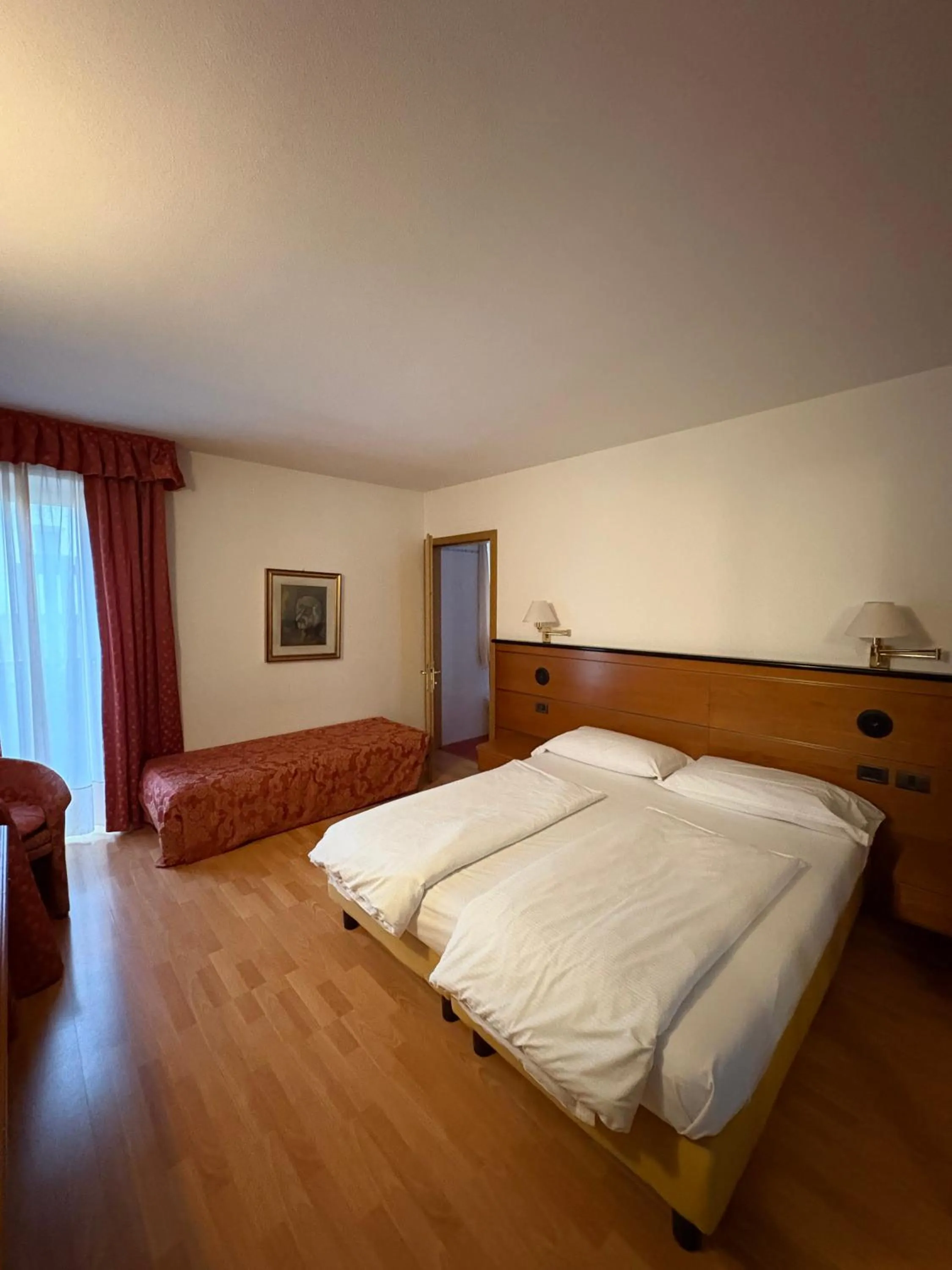 Bed in Albergo Aprica Garni