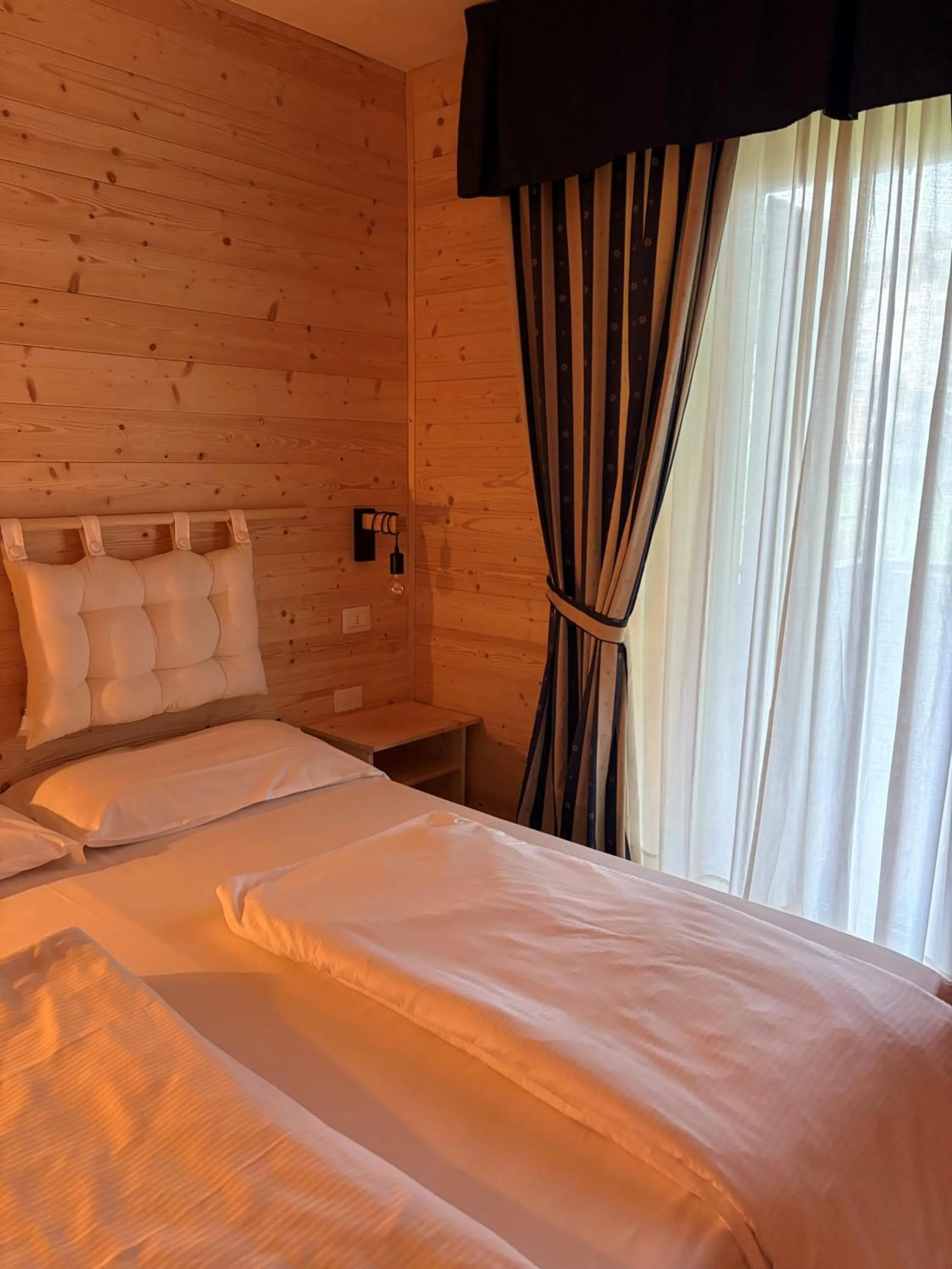 Bedroom, Bed in Albergo Aprica Garni