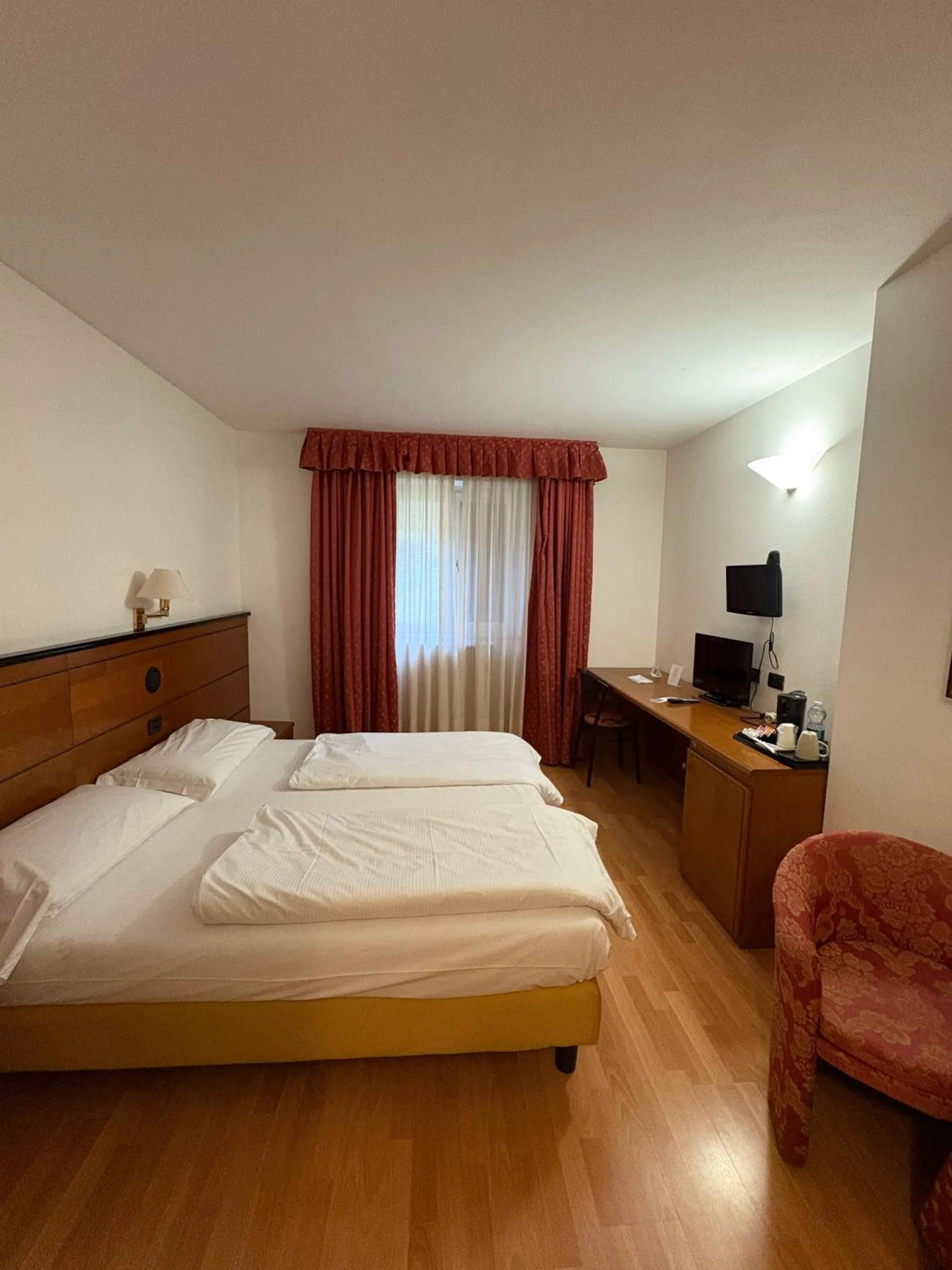 Bed in Albergo Aprica Garni