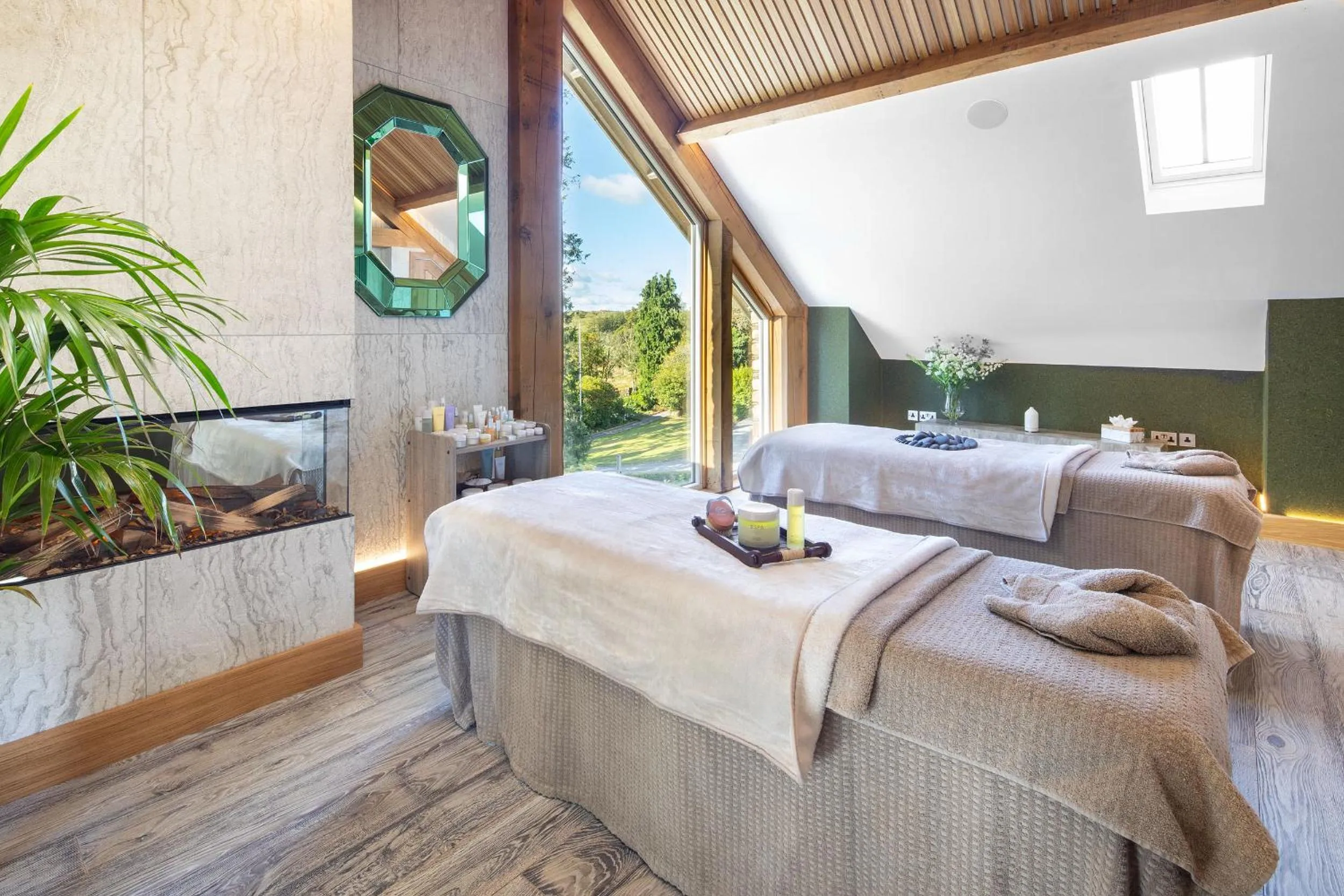 Spa and wellness centre/facilities, Bed in Gilpin Hotel & Lake House