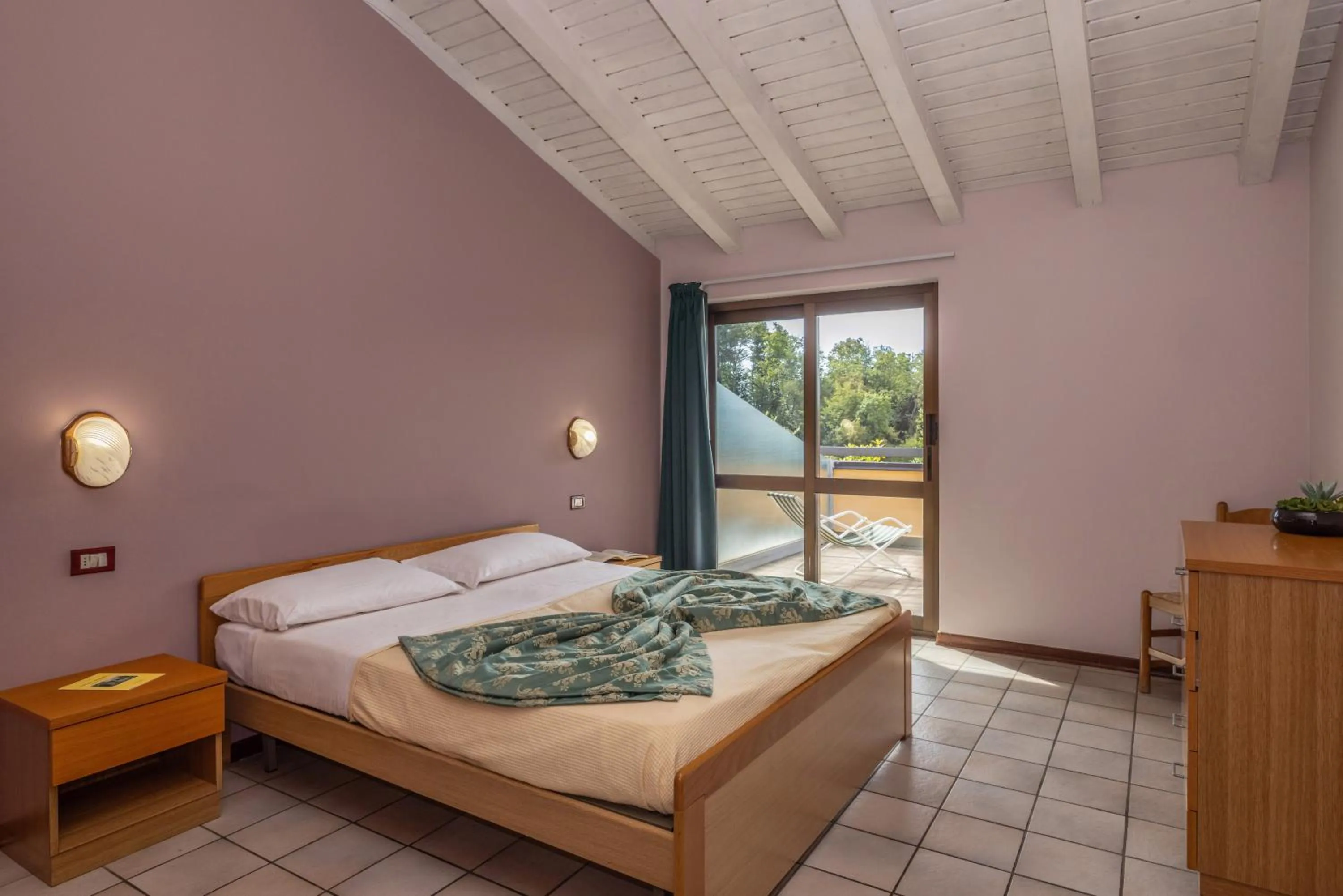 Bed in Hotel Residence Campi