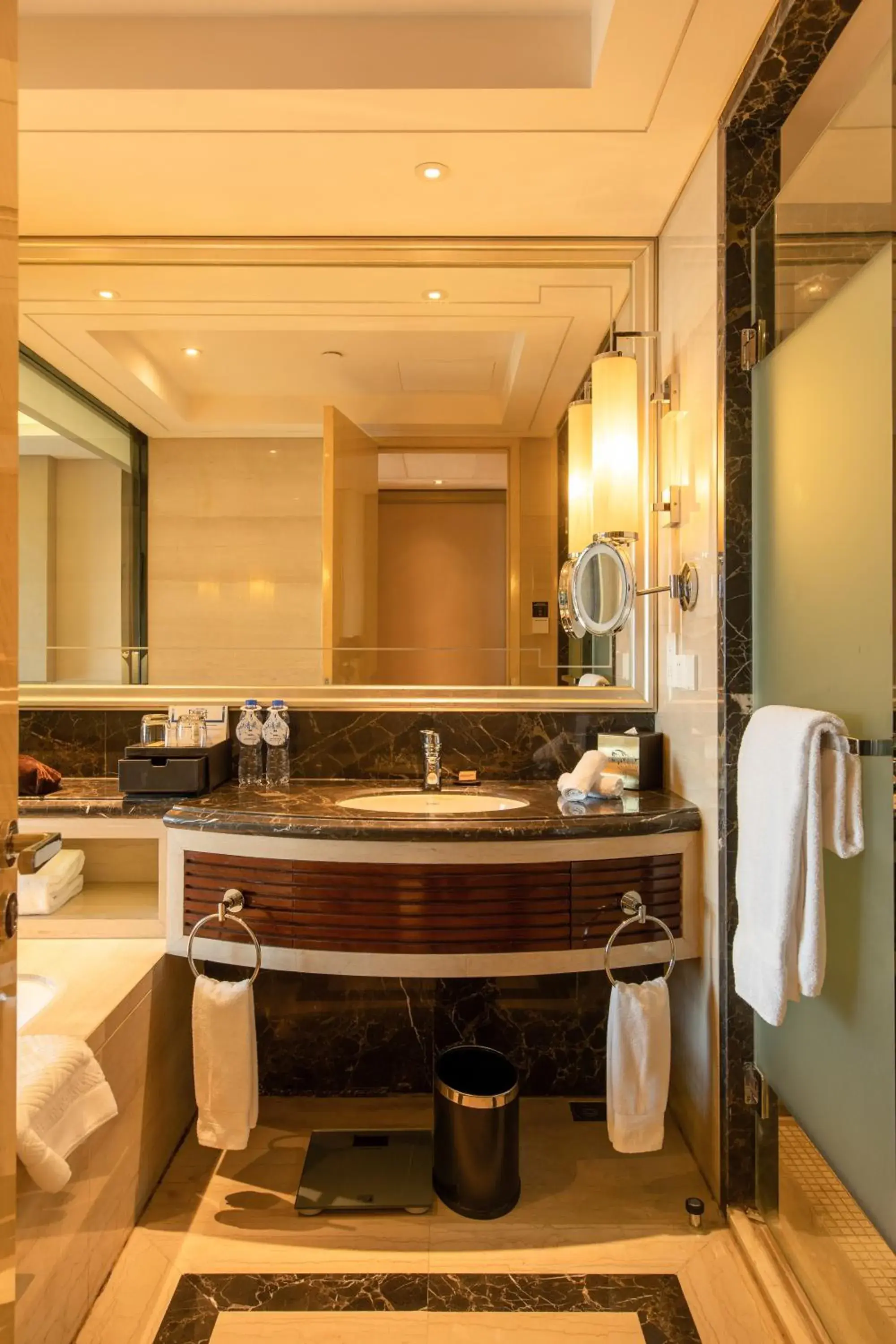 Executive Twin Room in Hilton Xi'an Executive Twin Room in Hilton Xi'an