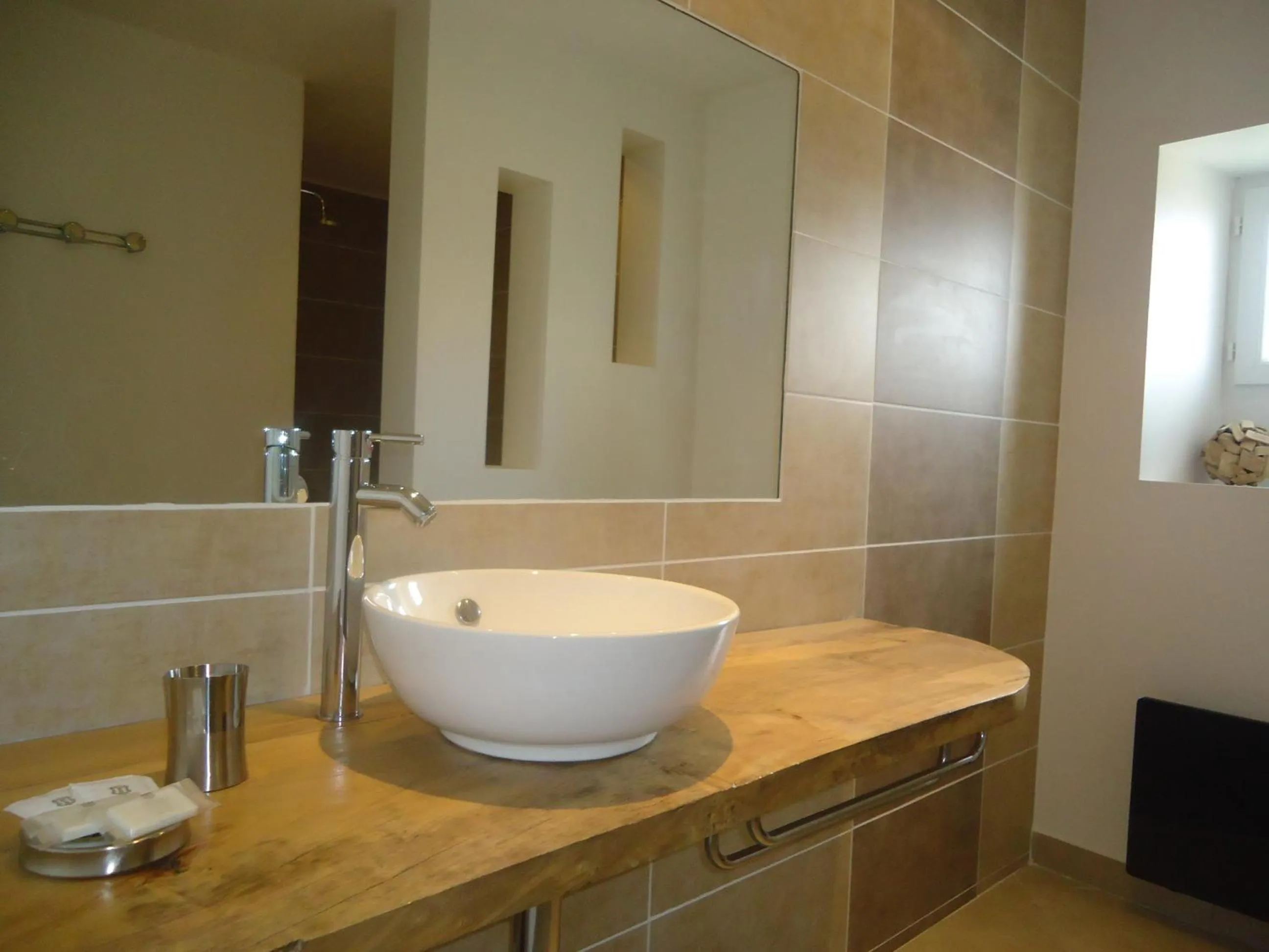 Bathroom in Le Mas des Monèdes